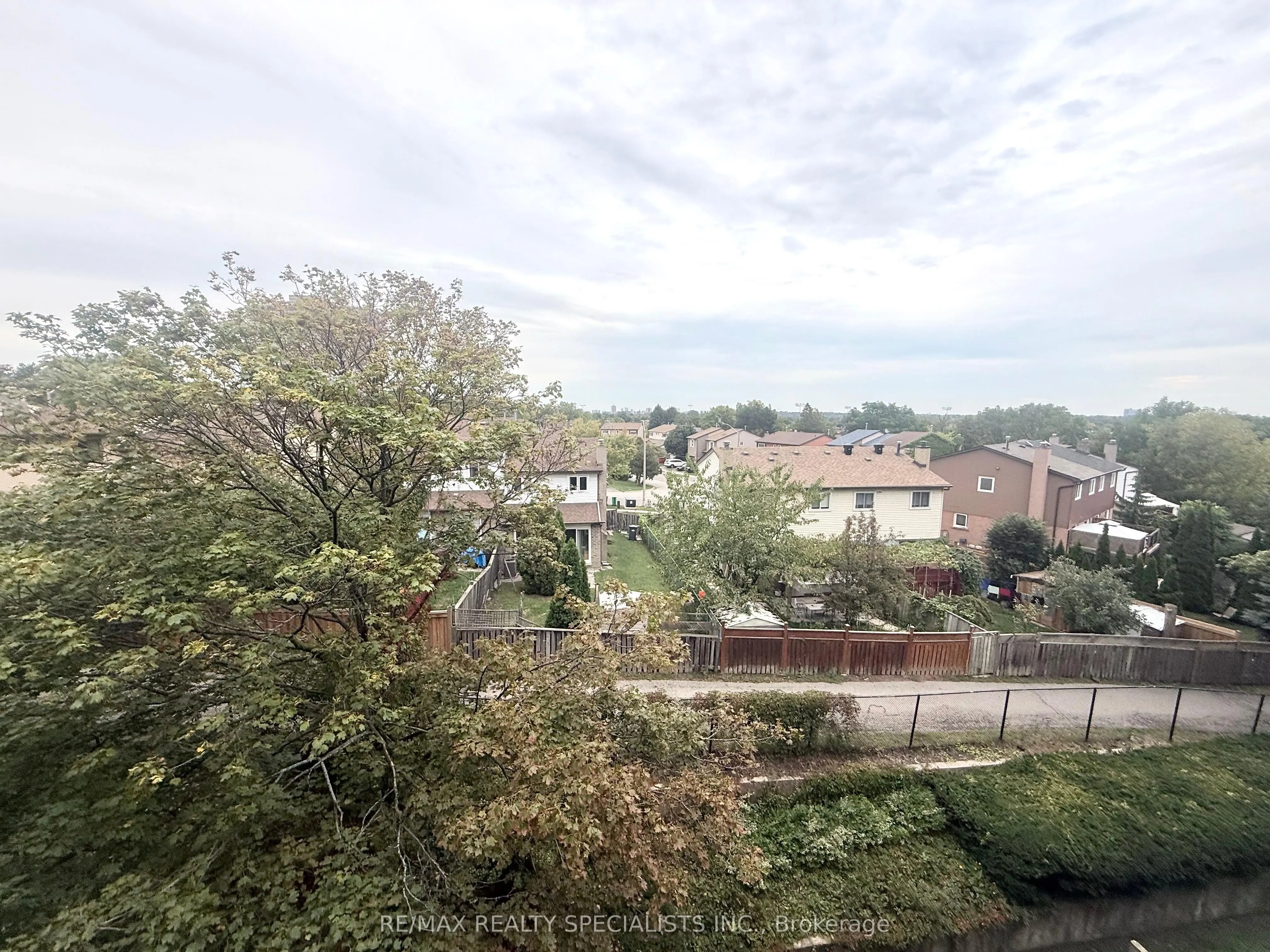 1000 Cedarglen Gate, #520