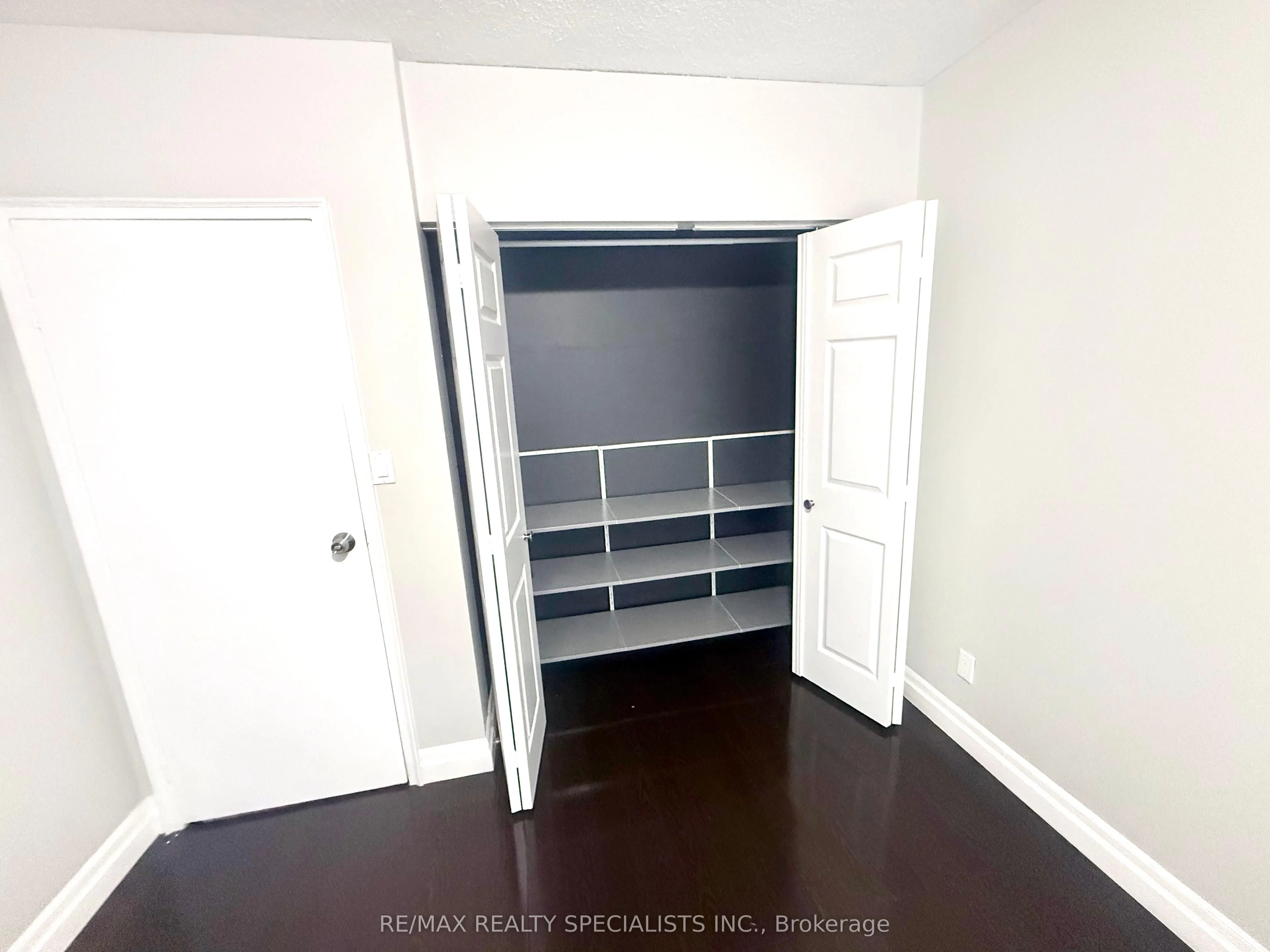 1000 Cedarglen Gate, #520