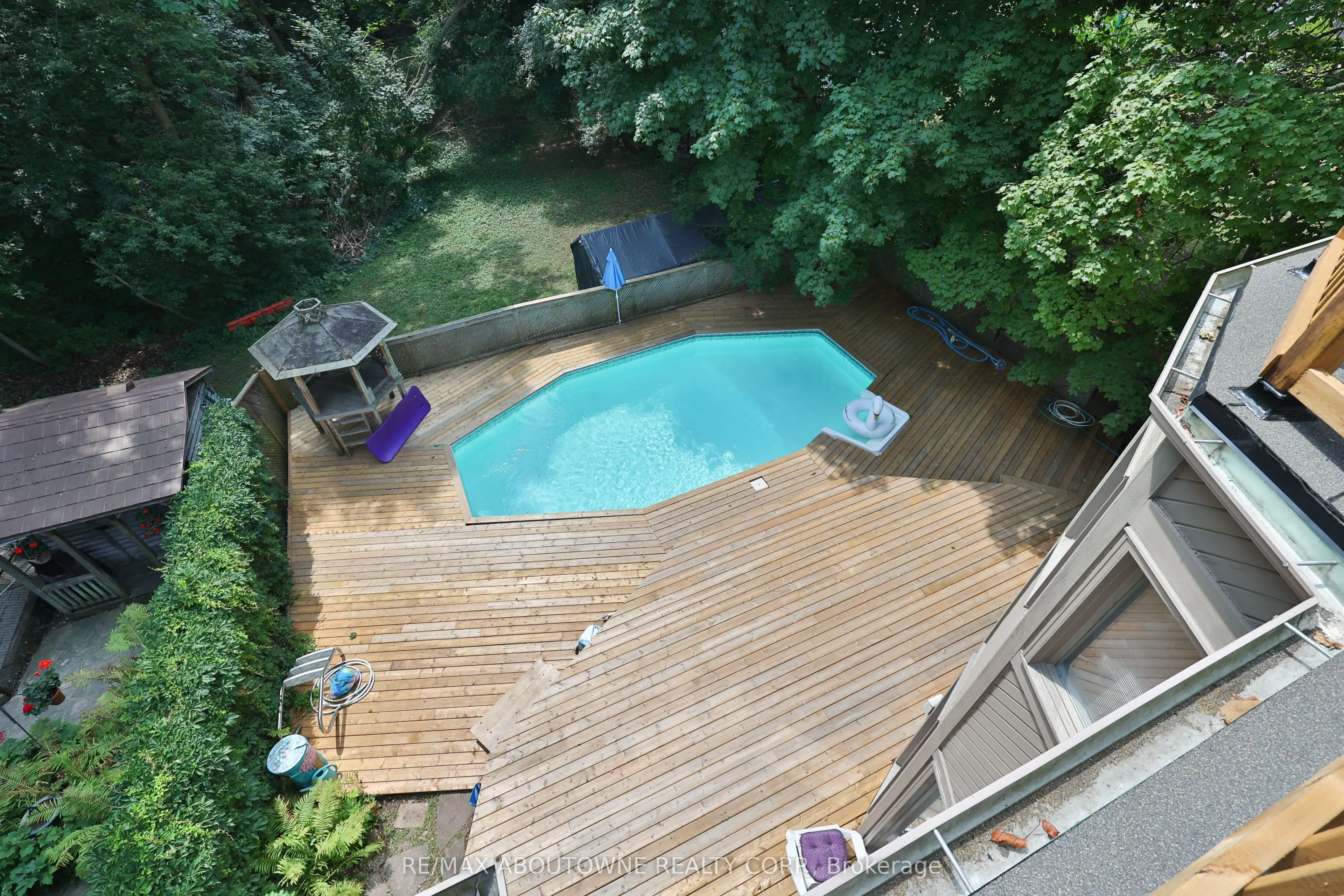 78 West River Street