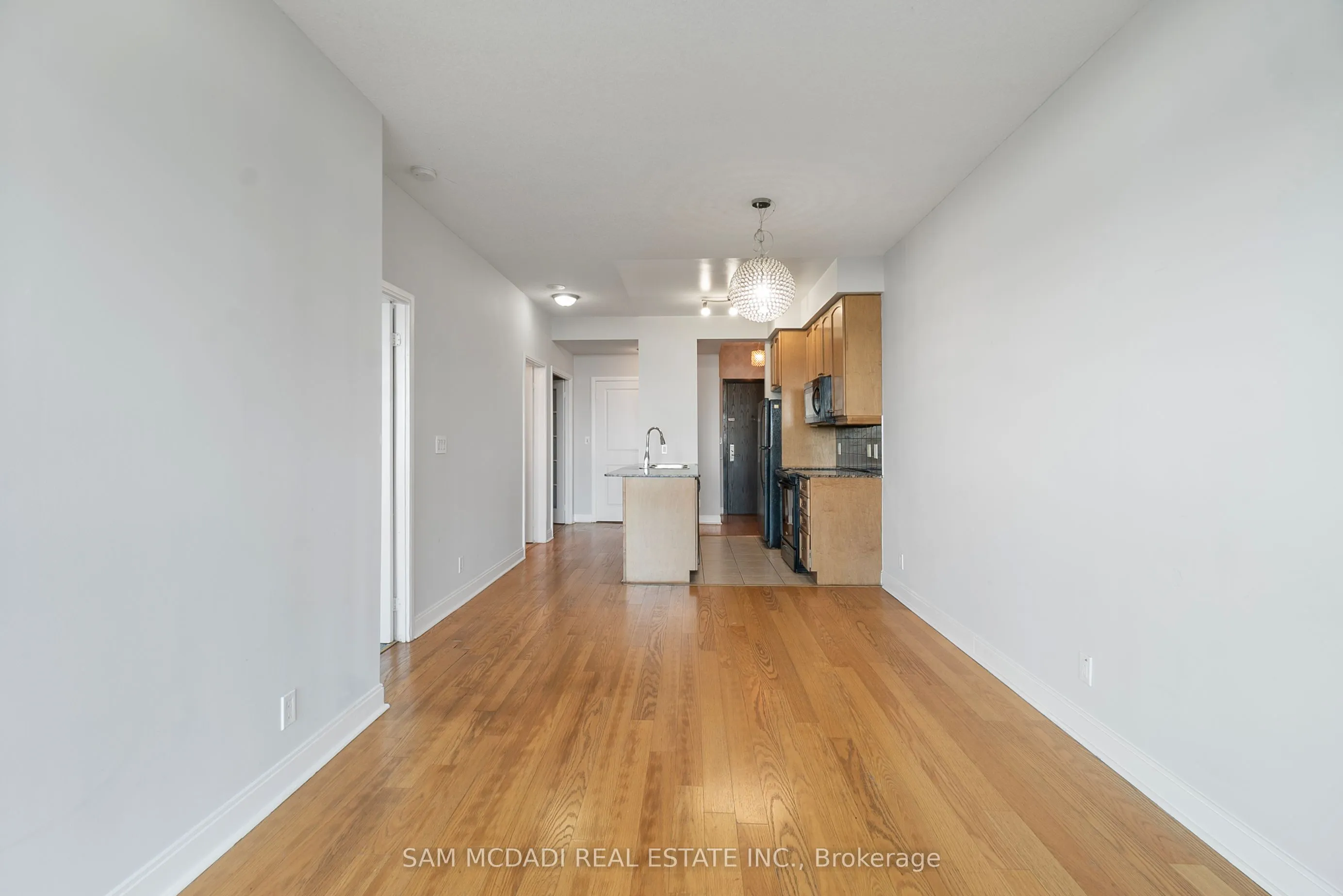 80 Absolute Avenue, #911