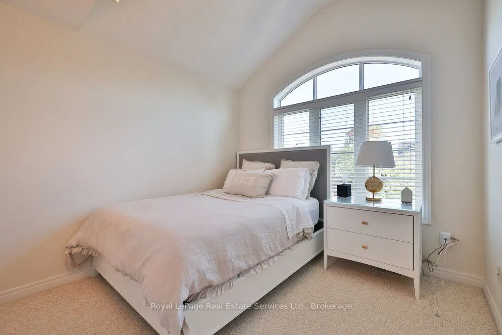 3294 Robert Brown Boulevard