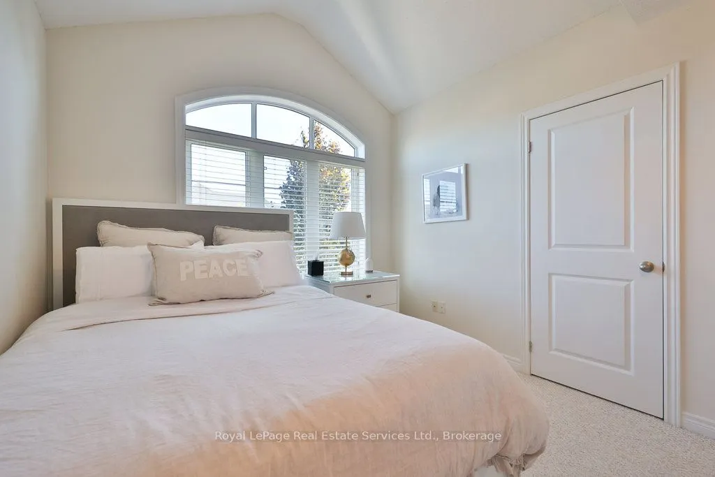3294 Robert Brown Boulevard
