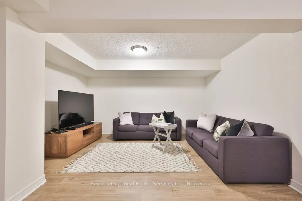 3294 Robert Brown Boulevard