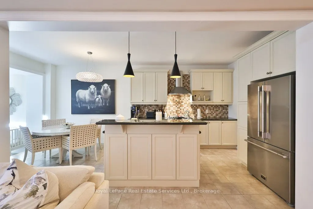 3294 Robert Brown Boulevard
