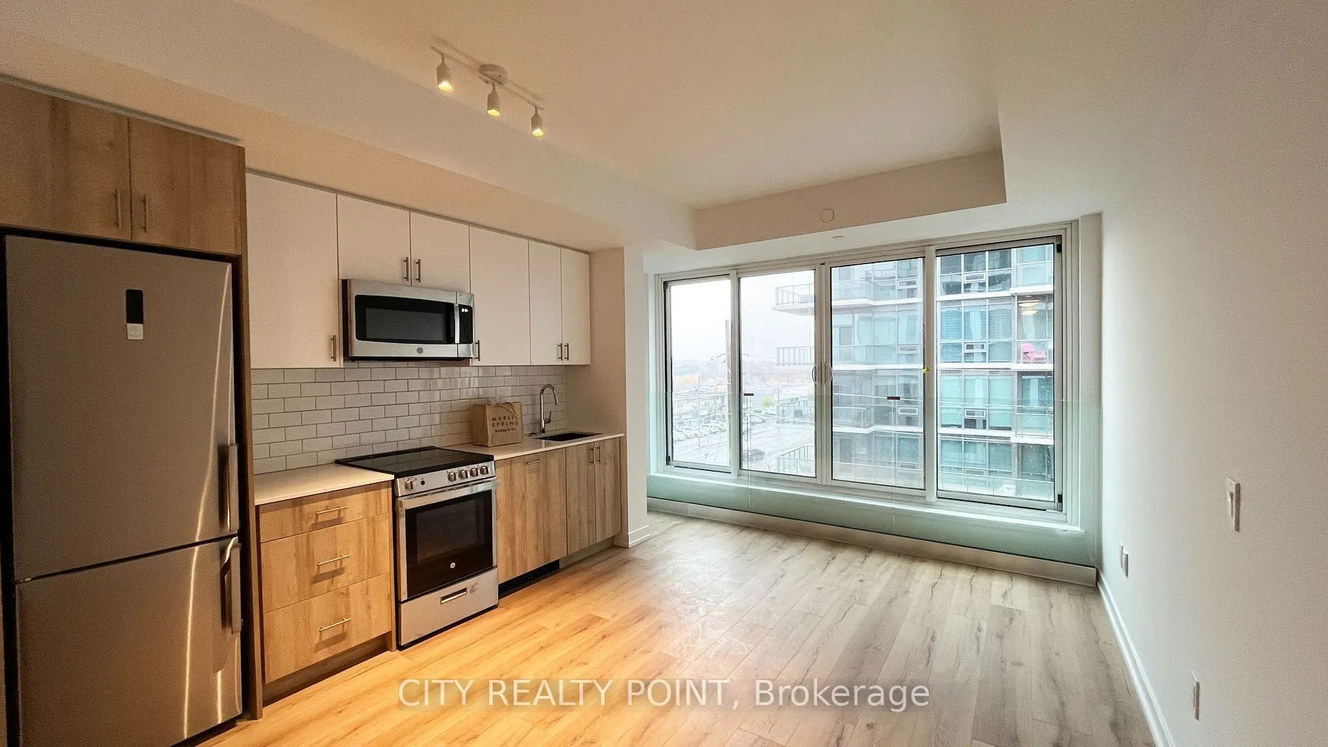 1195 The Queensway, #408
