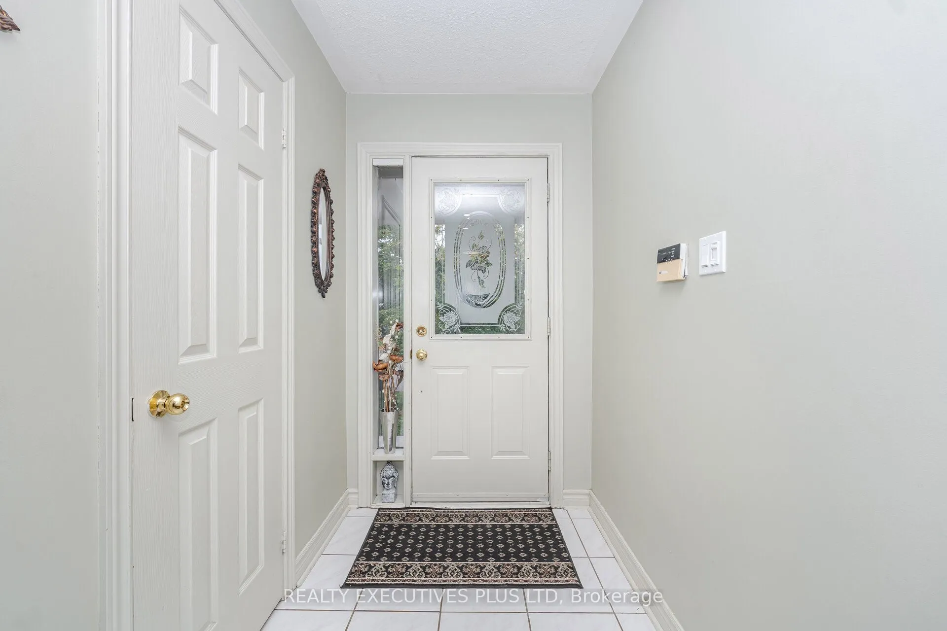 12 Manorwood Court