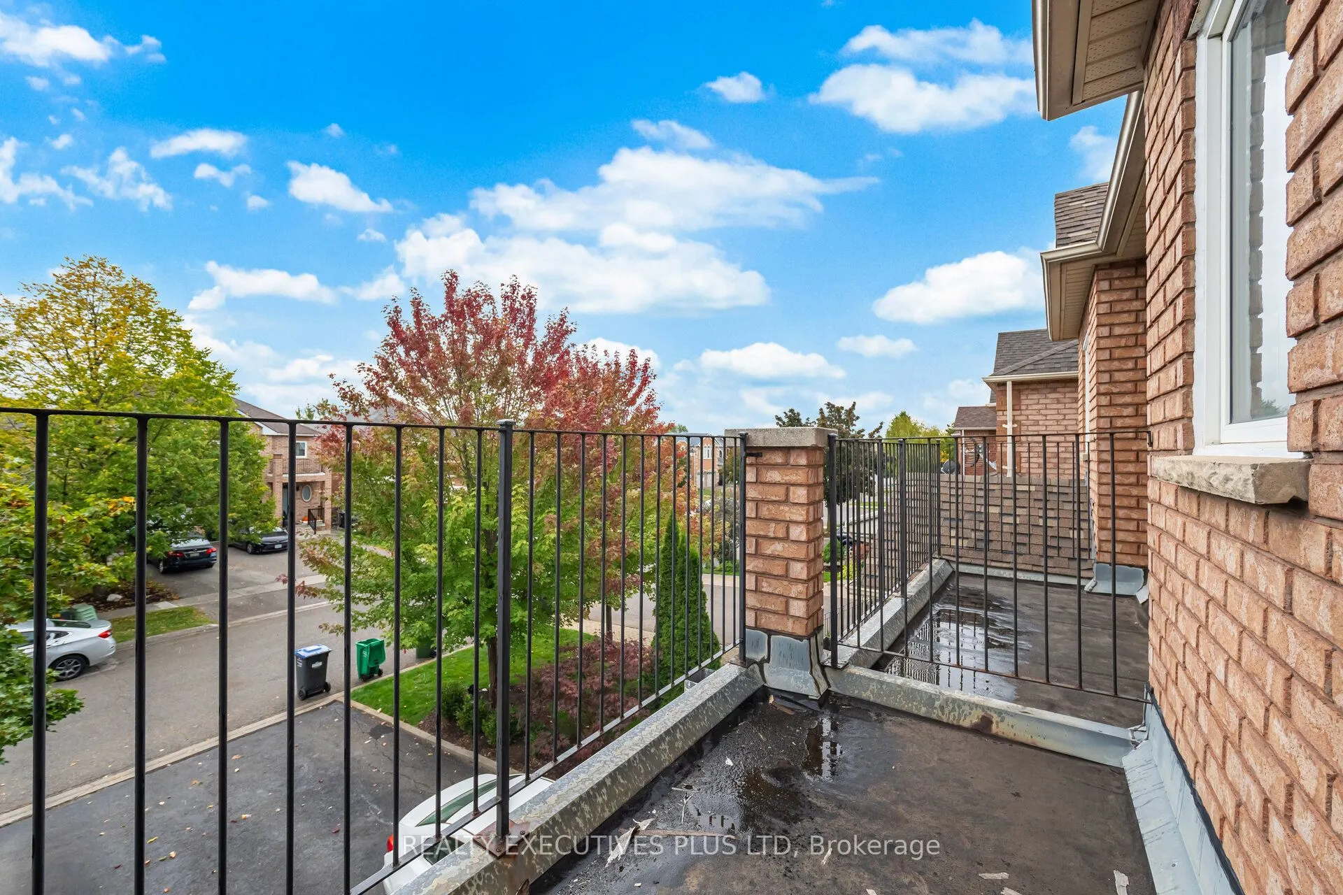 12 Manorwood Court