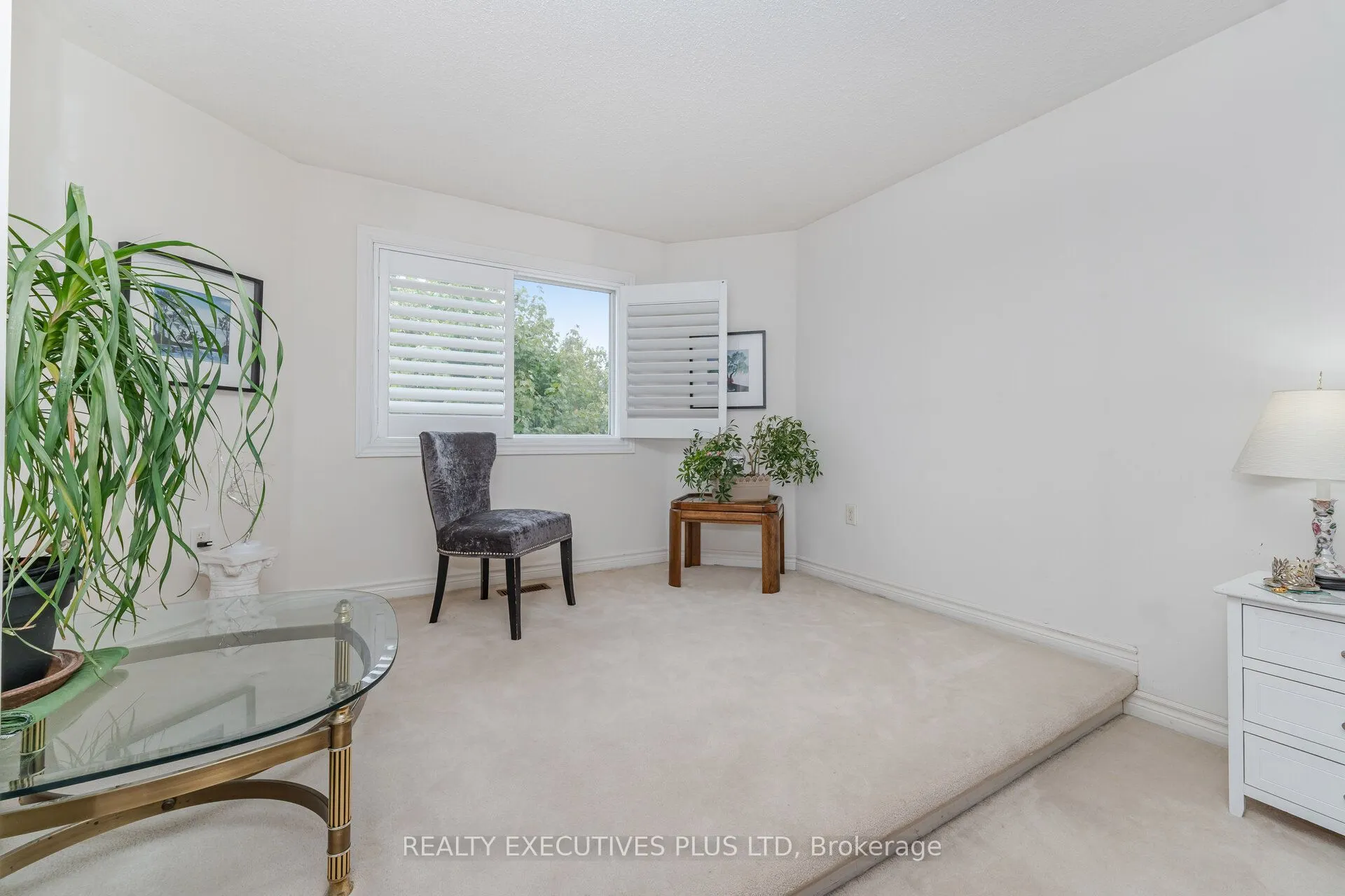 12 Manorwood Court