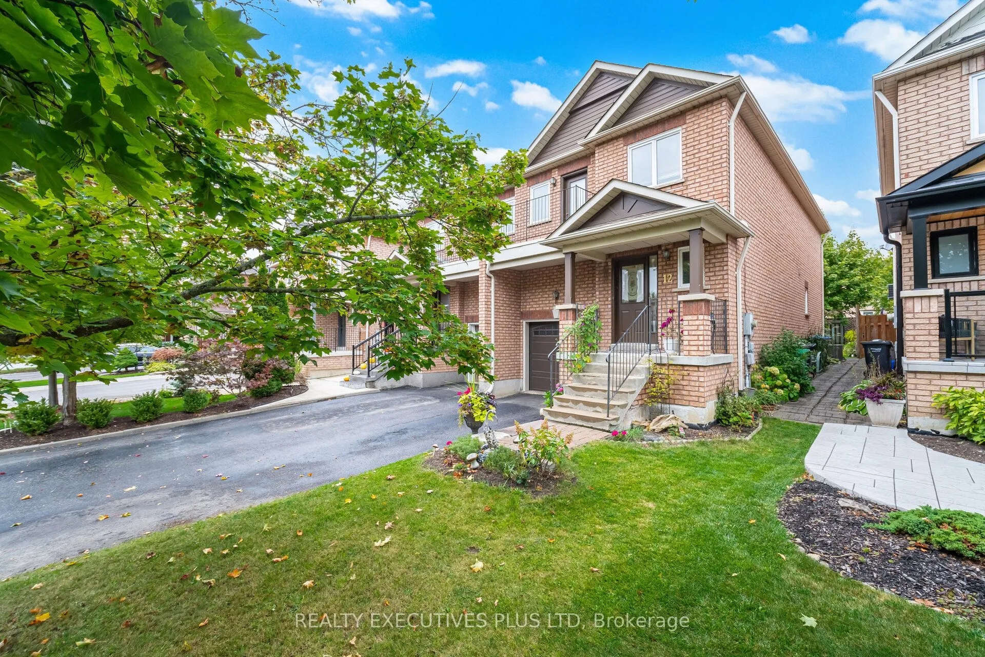 12 Manorwood Court