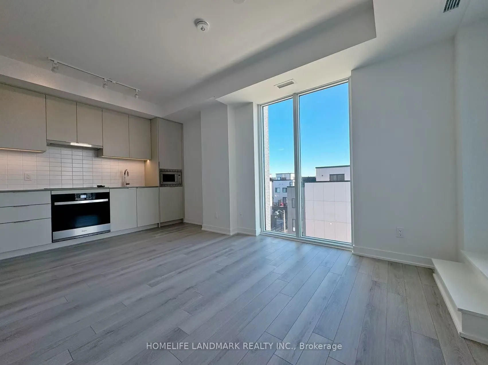 3079 Trafalgar Road, #410