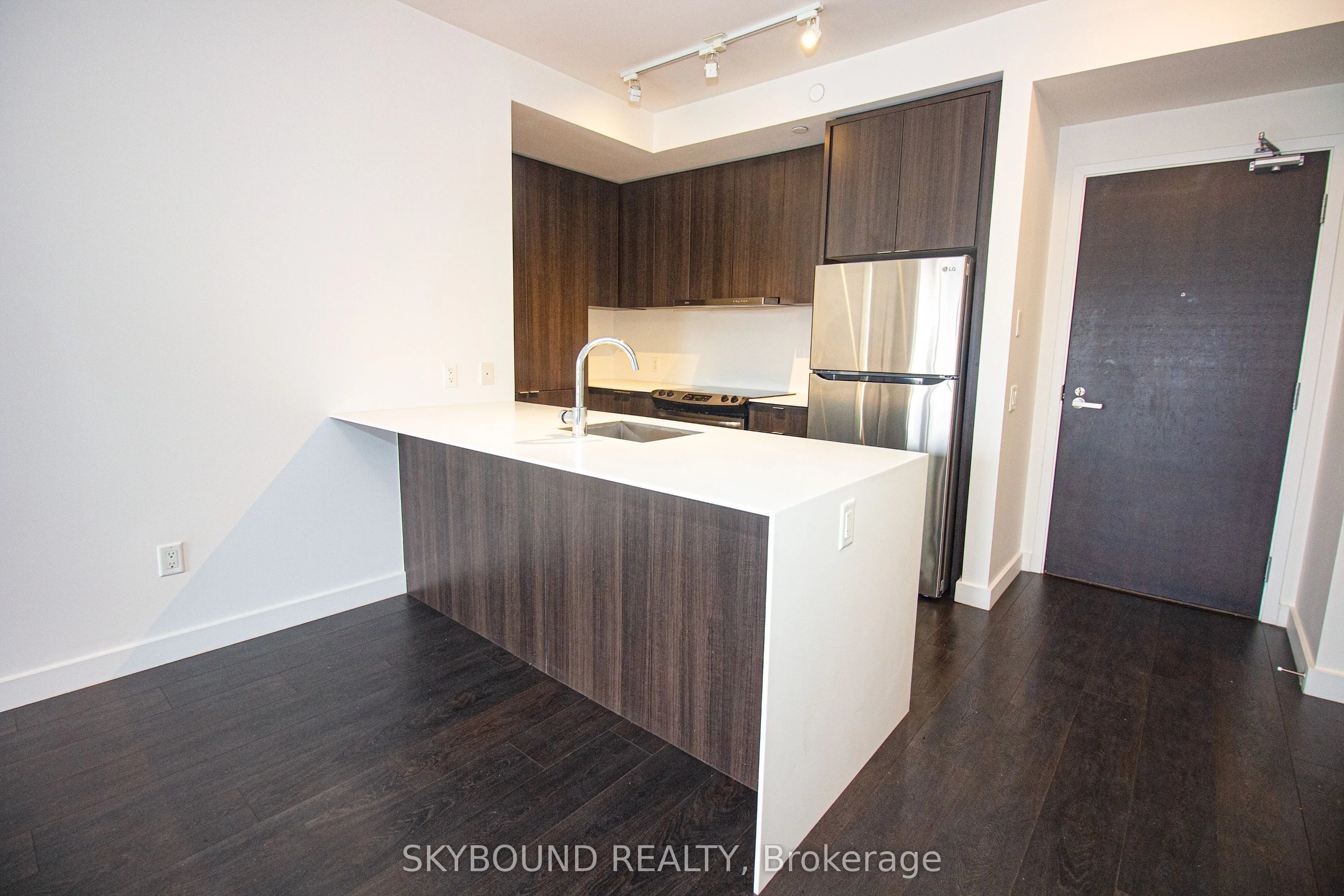 5025 Harvard Road, #214