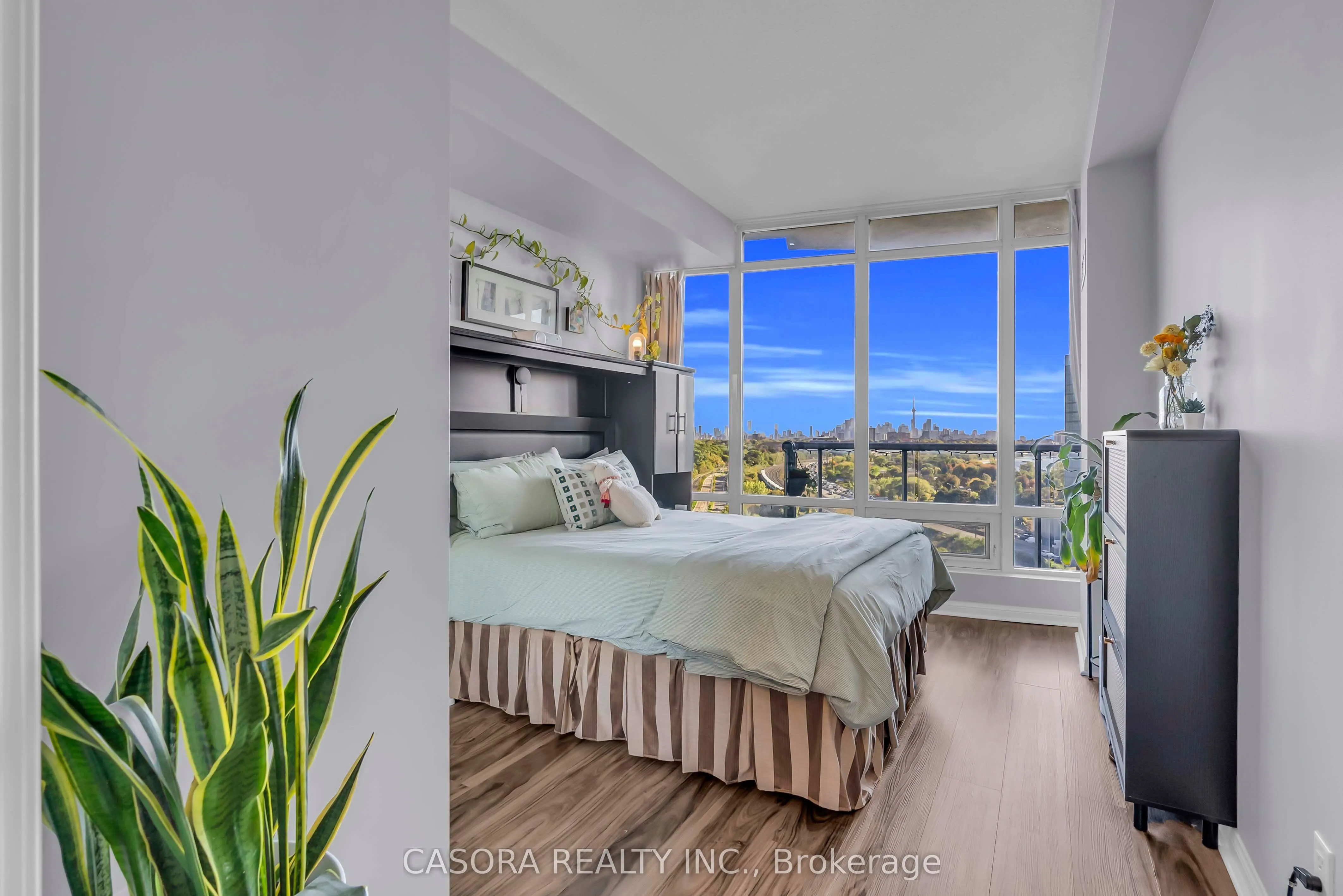 15 Windermere Avenue, #1207