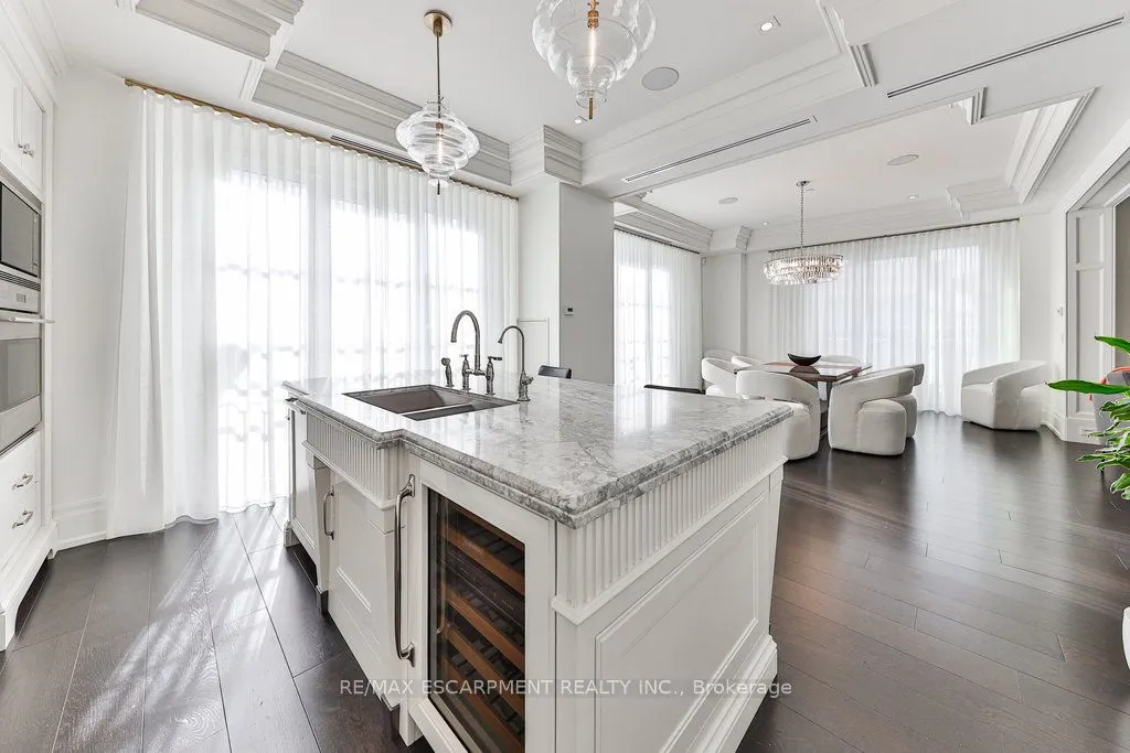 300 Randall Street, #212