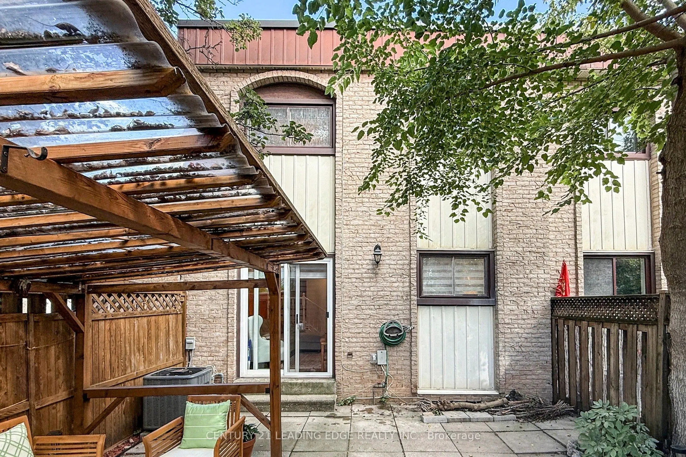589 FRANCIS Road E, #10