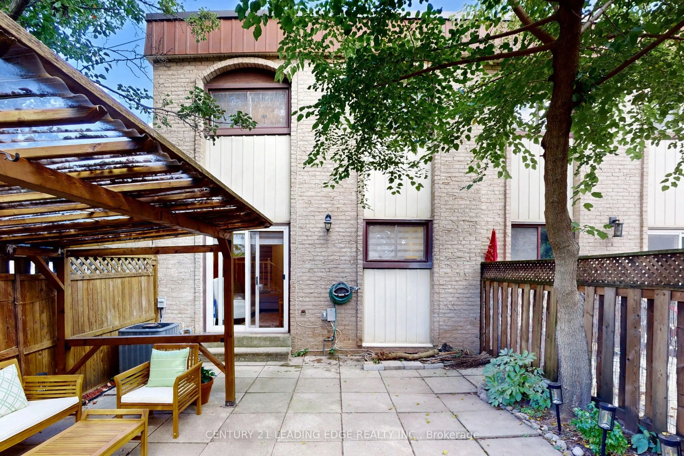 589 FRANCIS Road E, #10