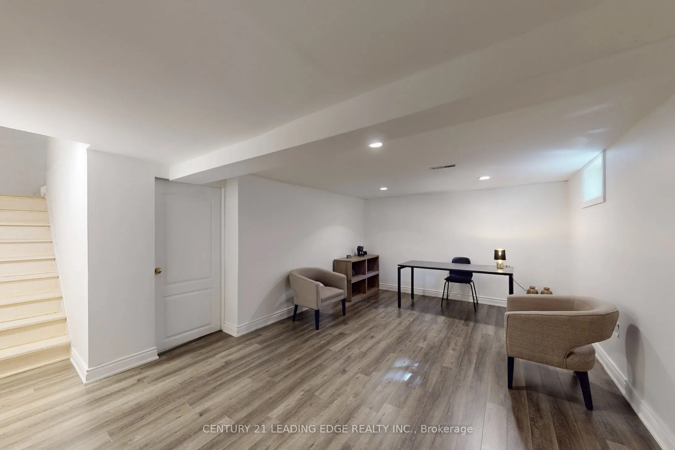 589 FRANCIS Road E, #10