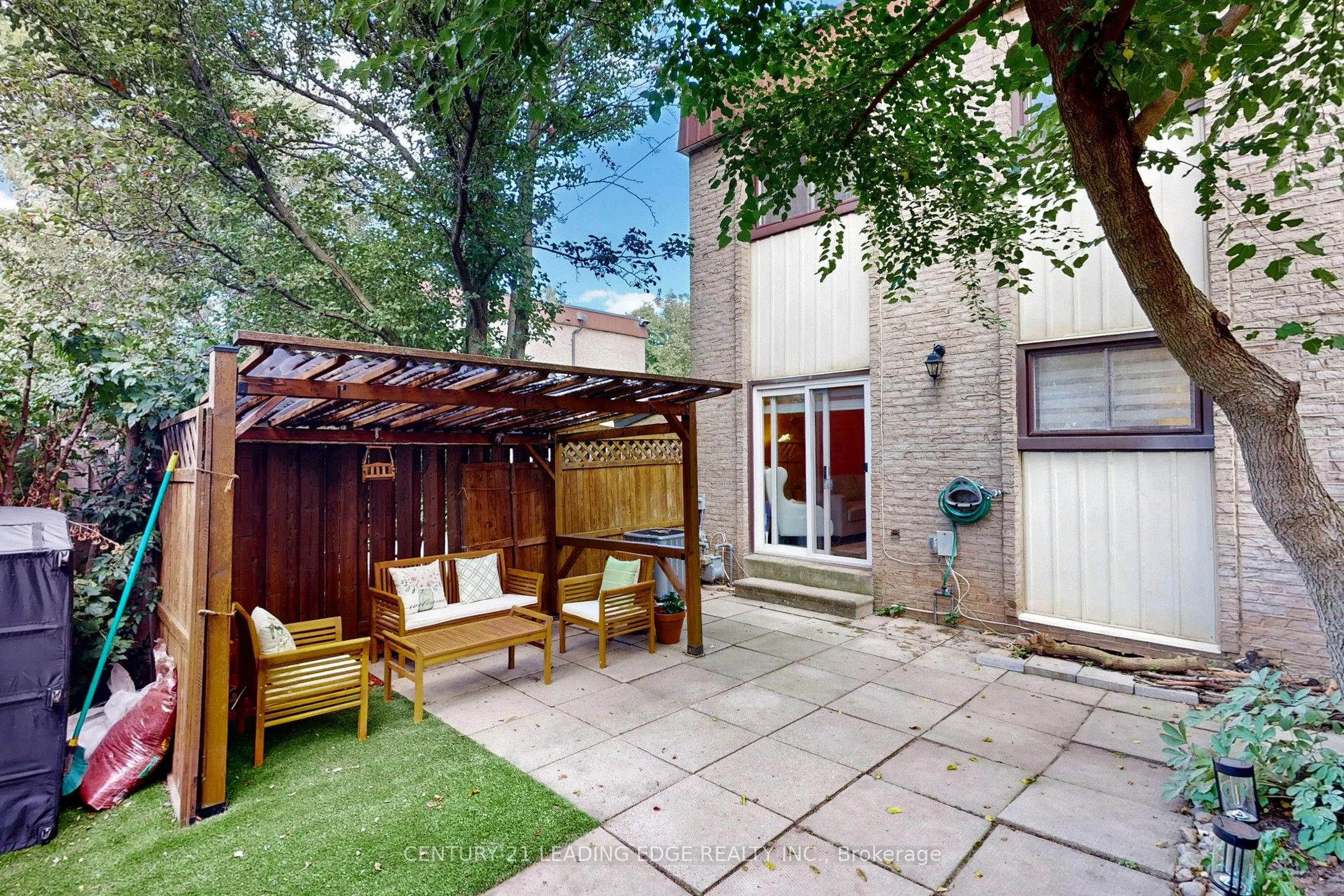 589 FRANCIS Road E, #10