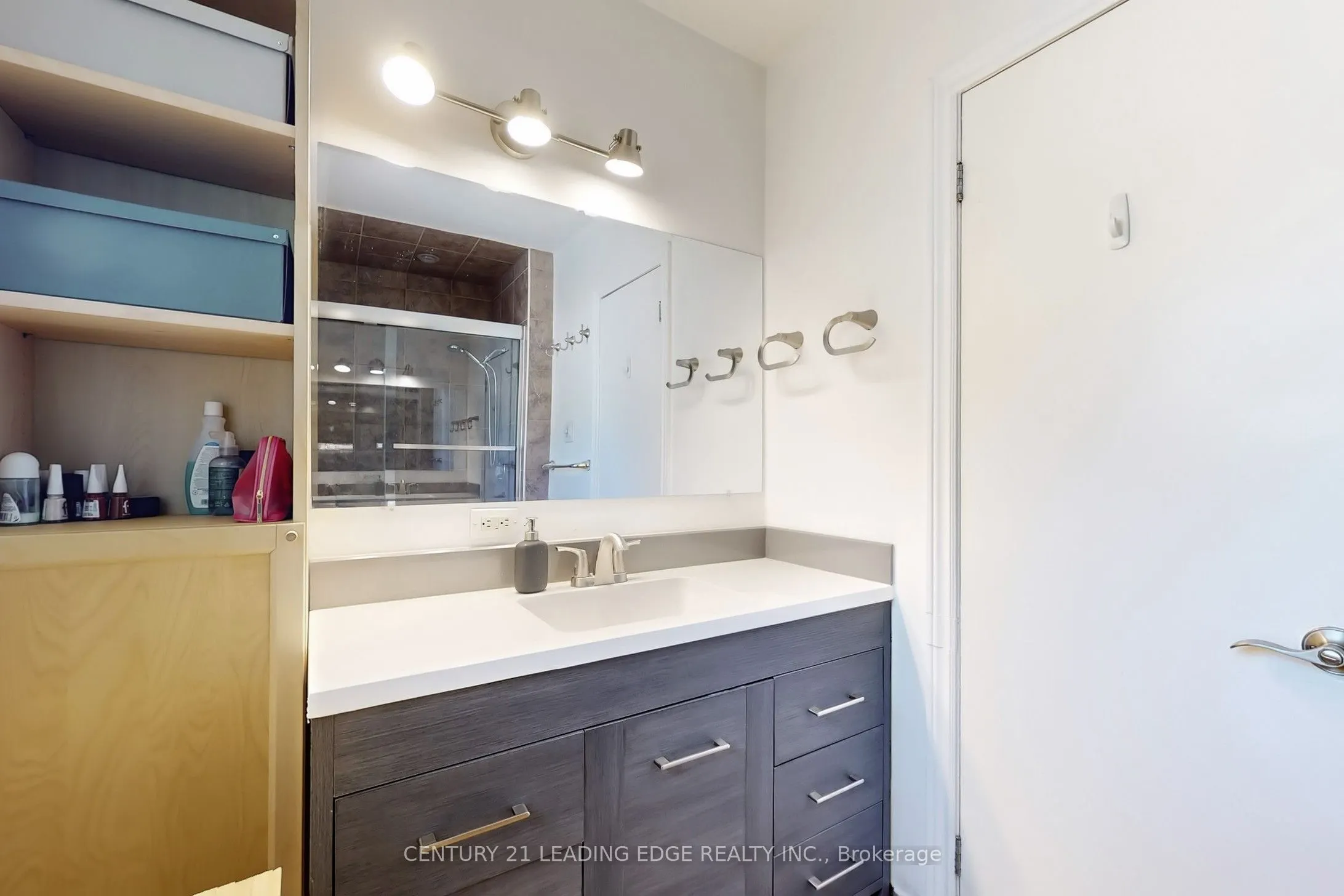 589 FRANCIS Road E, #10