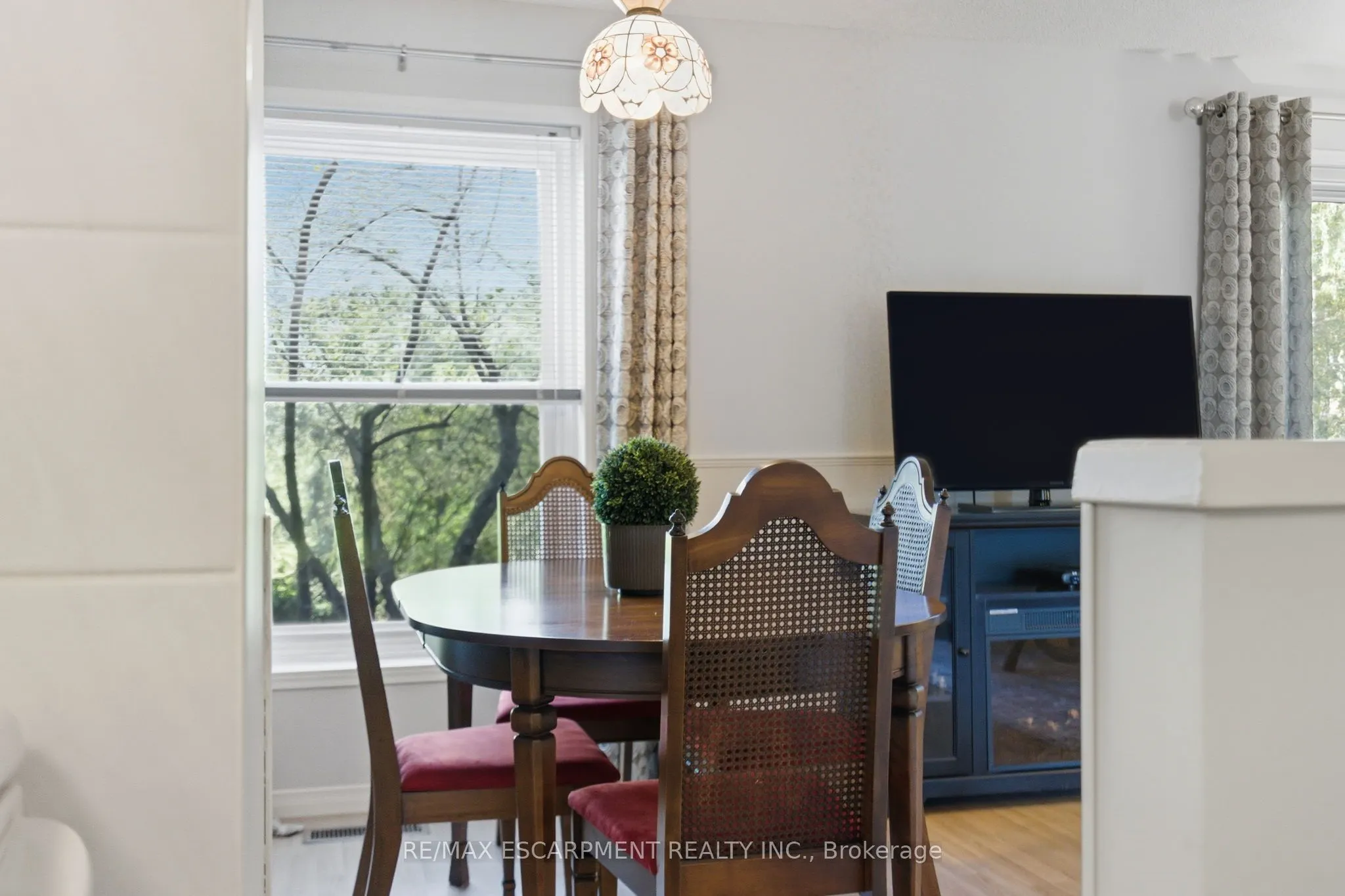 3500 Glen Erin Drive, #6