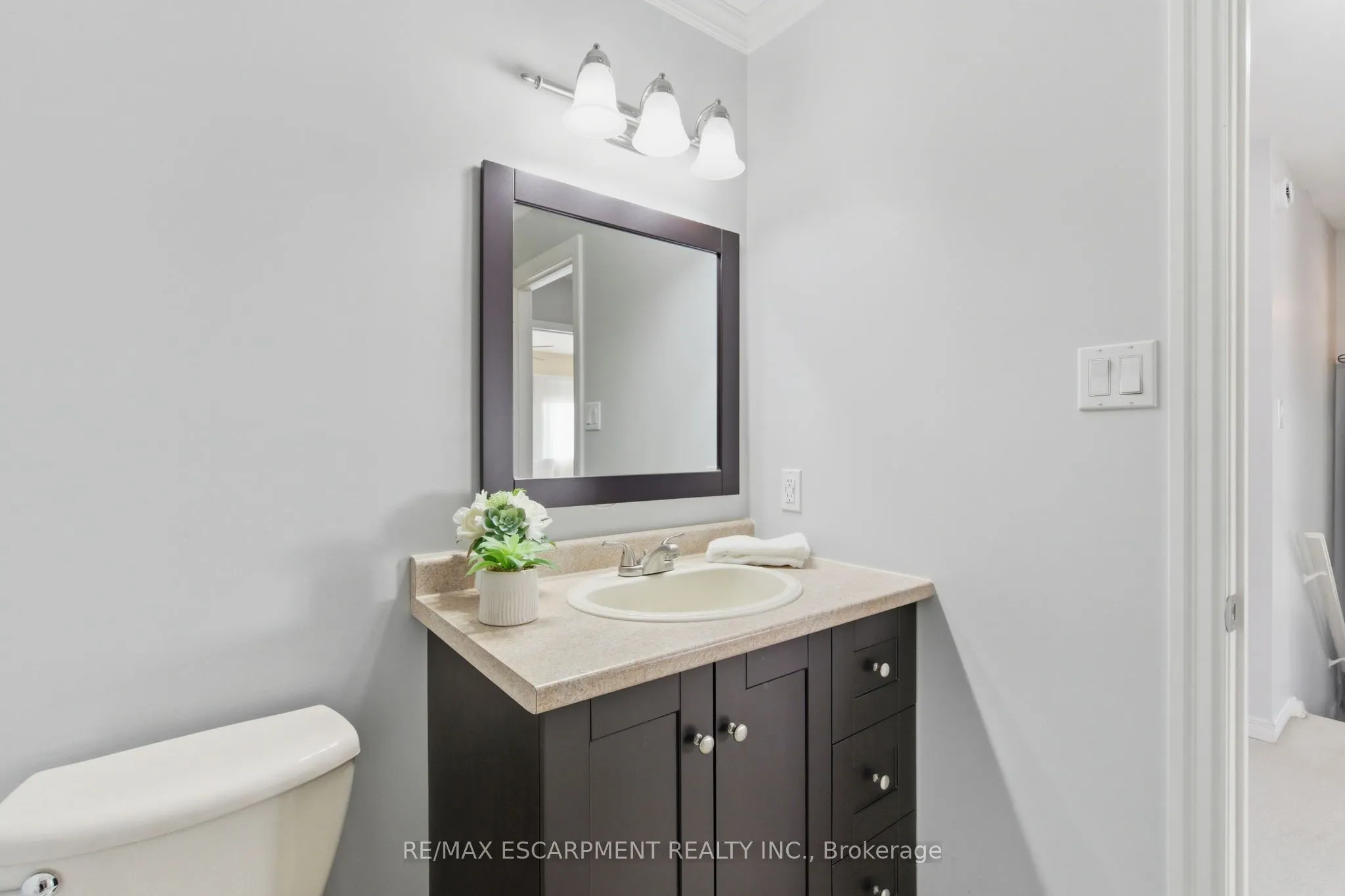 3500 Glen Erin Drive, #6