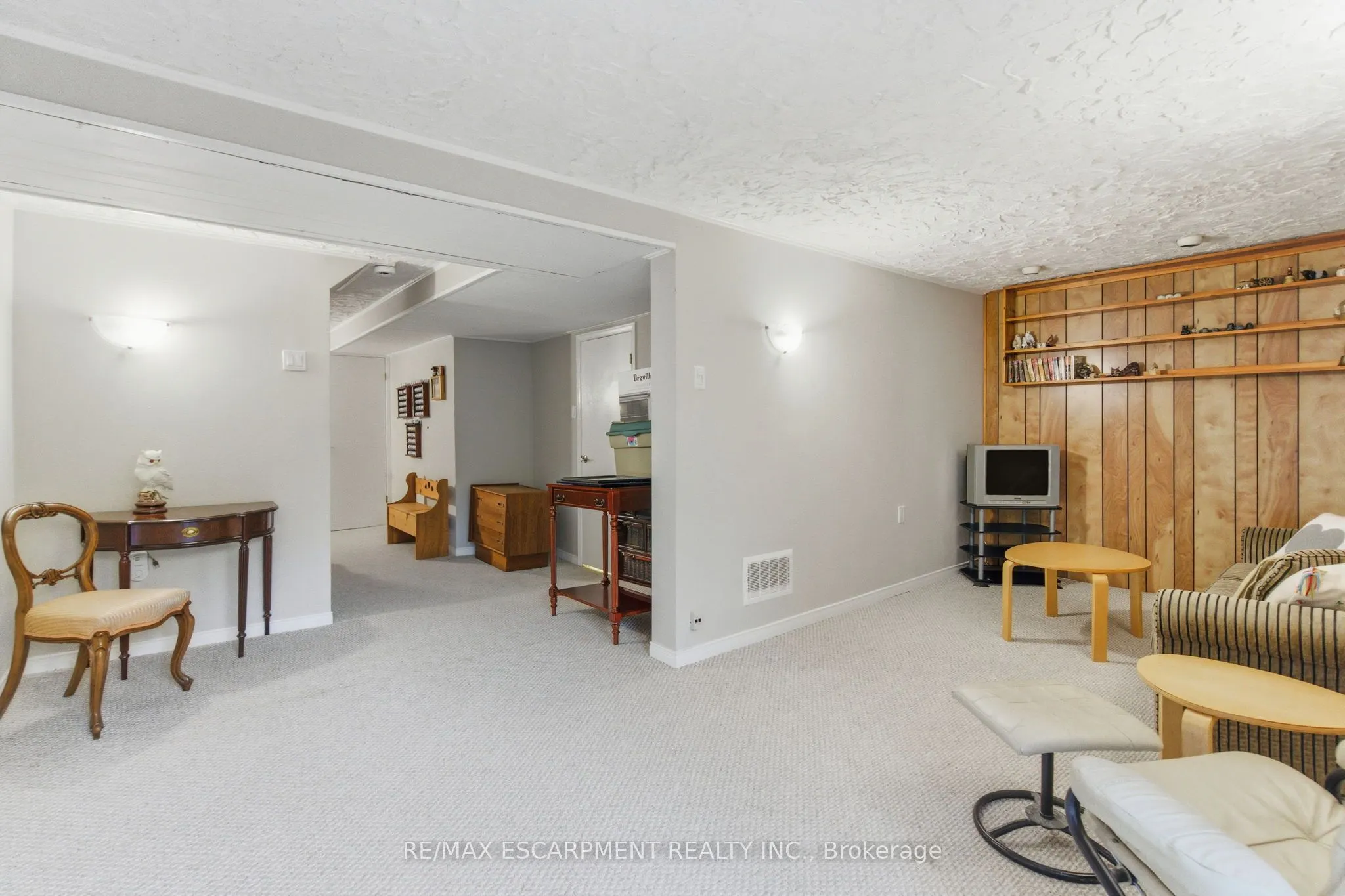 3500 Glen Erin Drive, #6