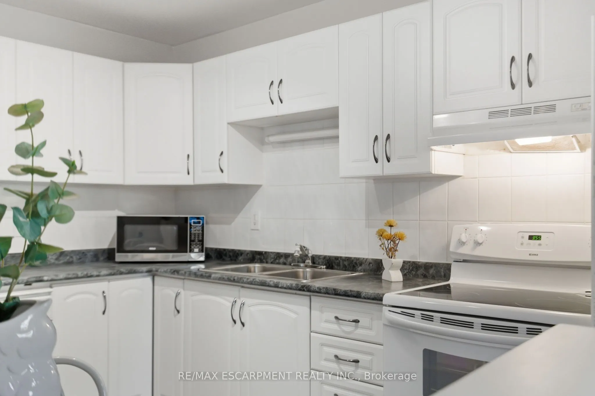3500 Glen Erin Drive, #6