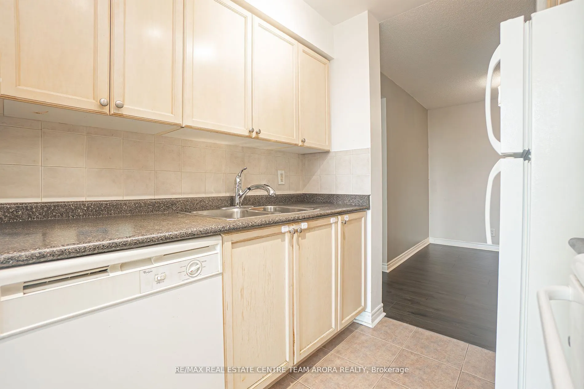 33 Elm Drive, #1109