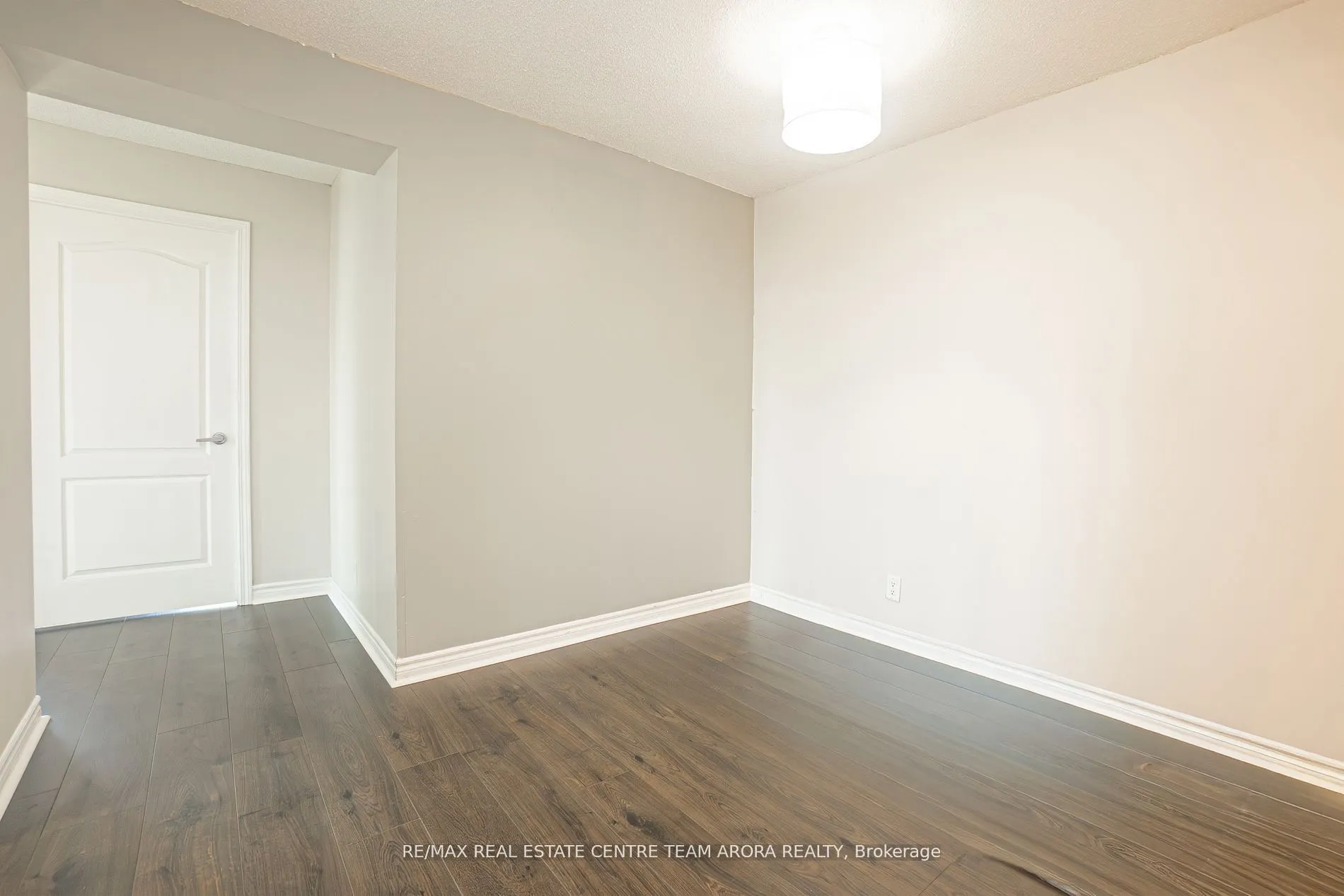 33 Elm Drive, #1109