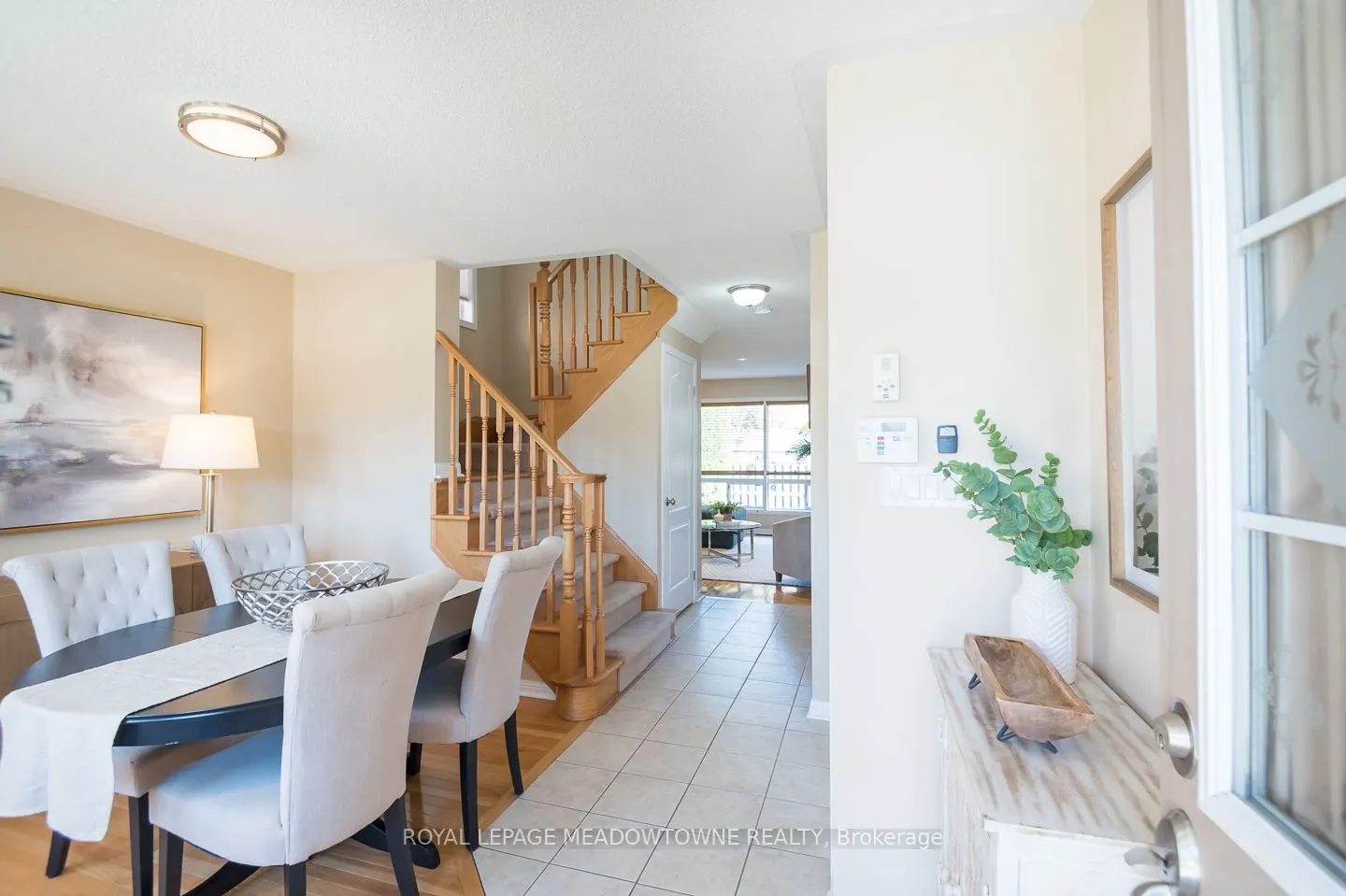 701 Thompson Road S