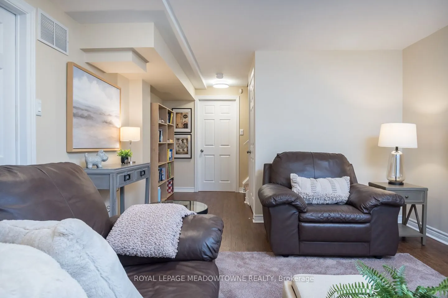701 Thompson Road S