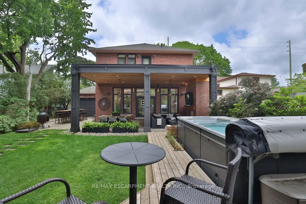 43 Mississauga Road S