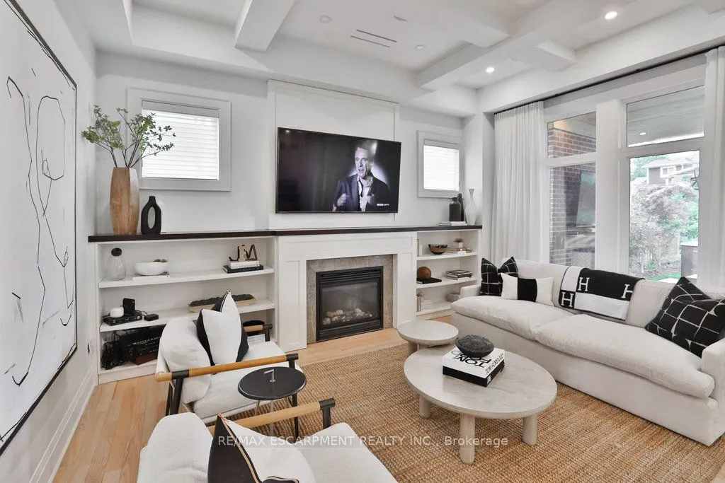 43 Mississauga Road S