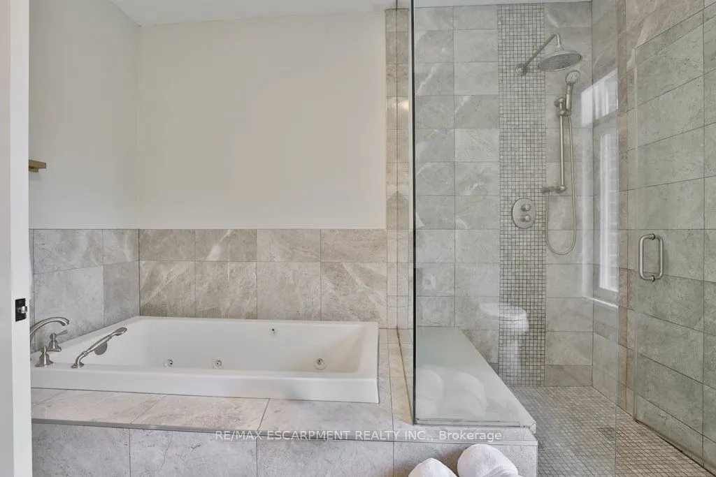 43 Mississauga Road S