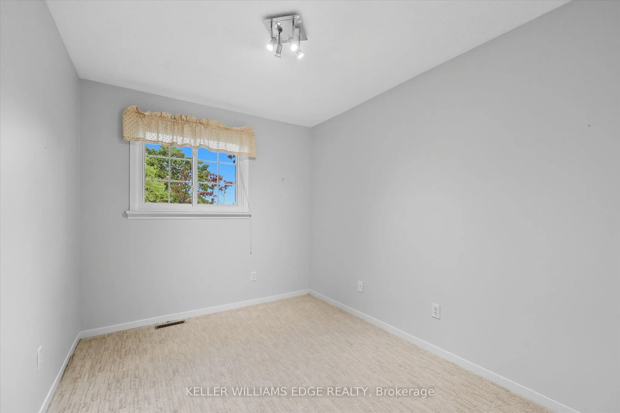 2400 Eaglesfield Drive