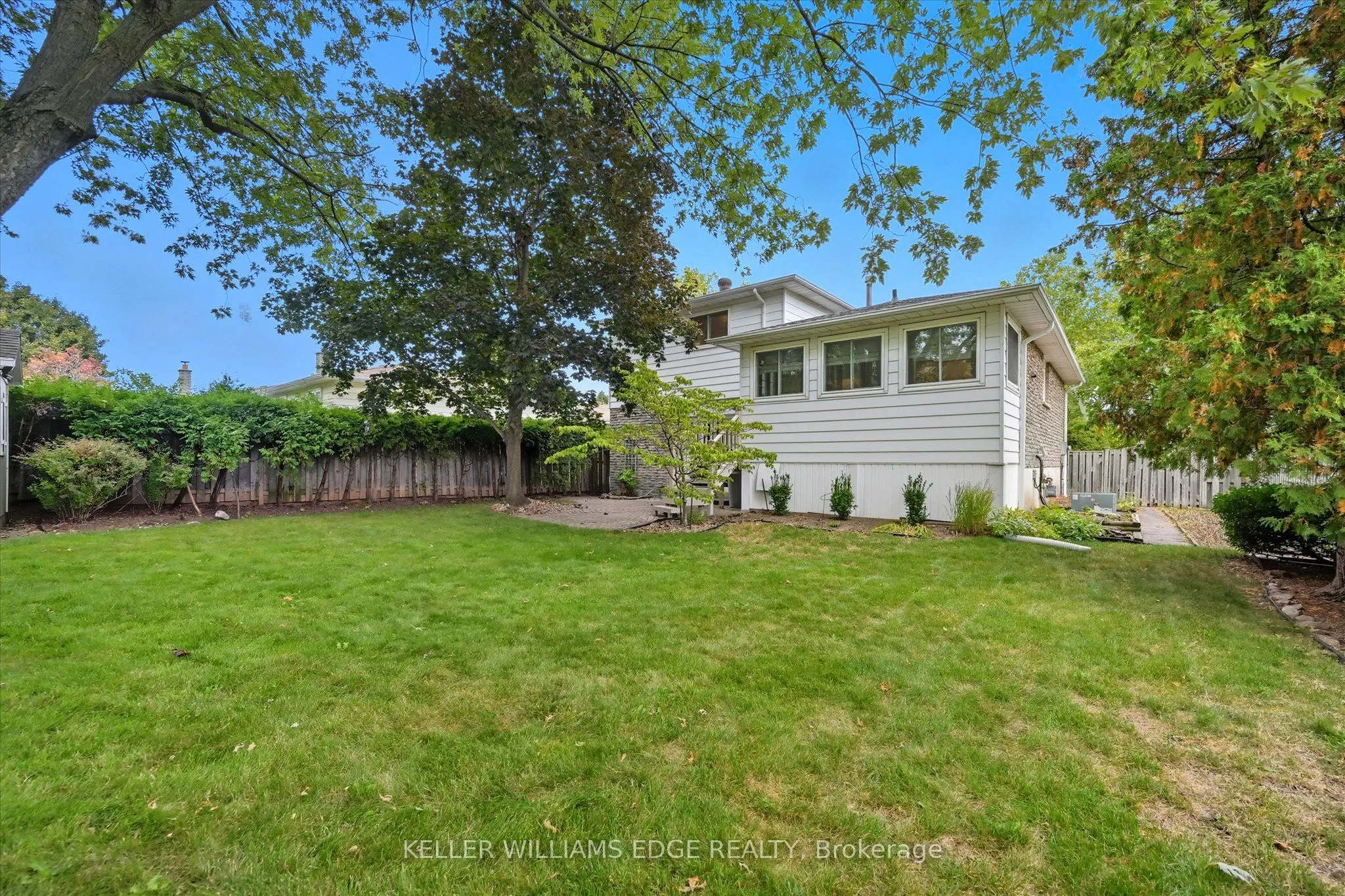 2400 Eaglesfield Drive