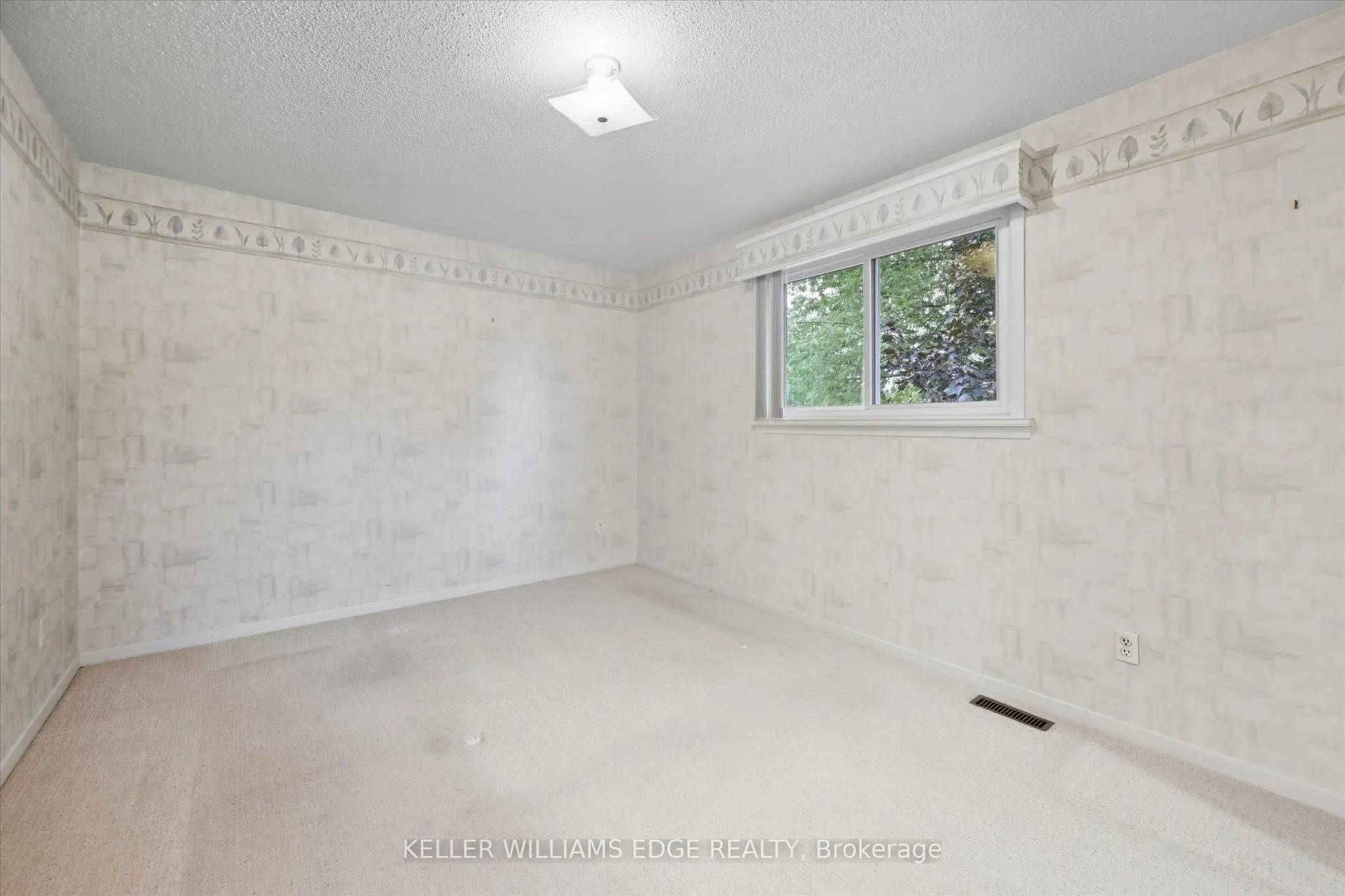 2400 Eaglesfield Drive