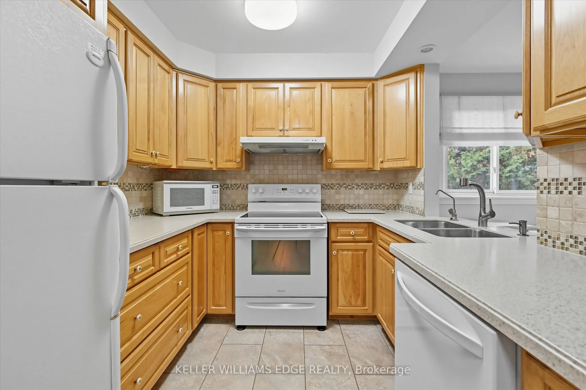 2400 Eaglesfield Drive
