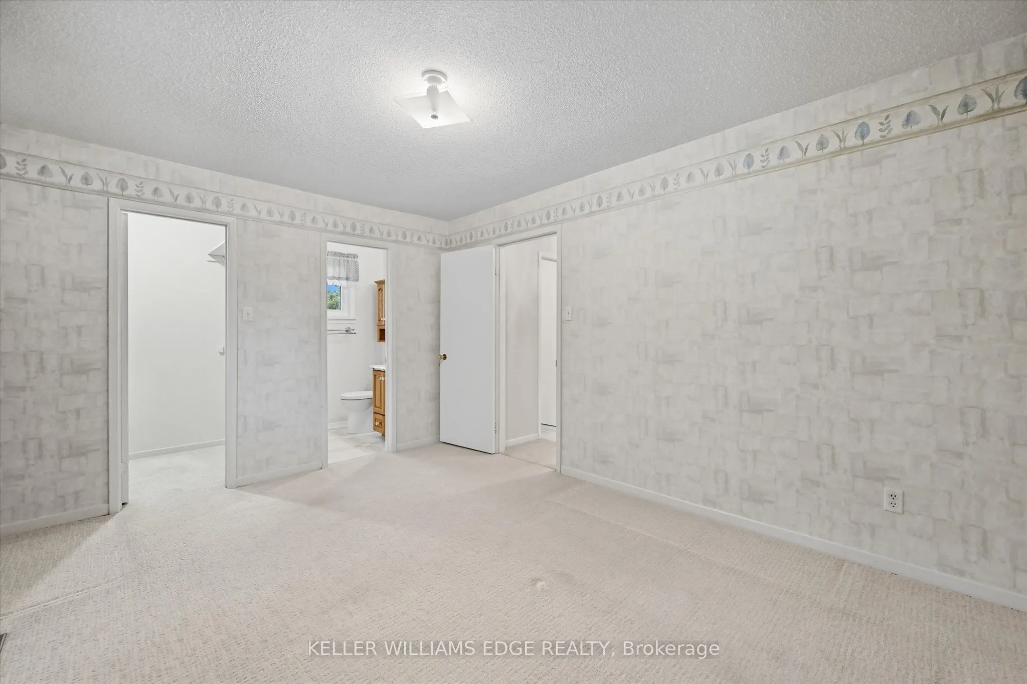 2400 Eaglesfield Drive