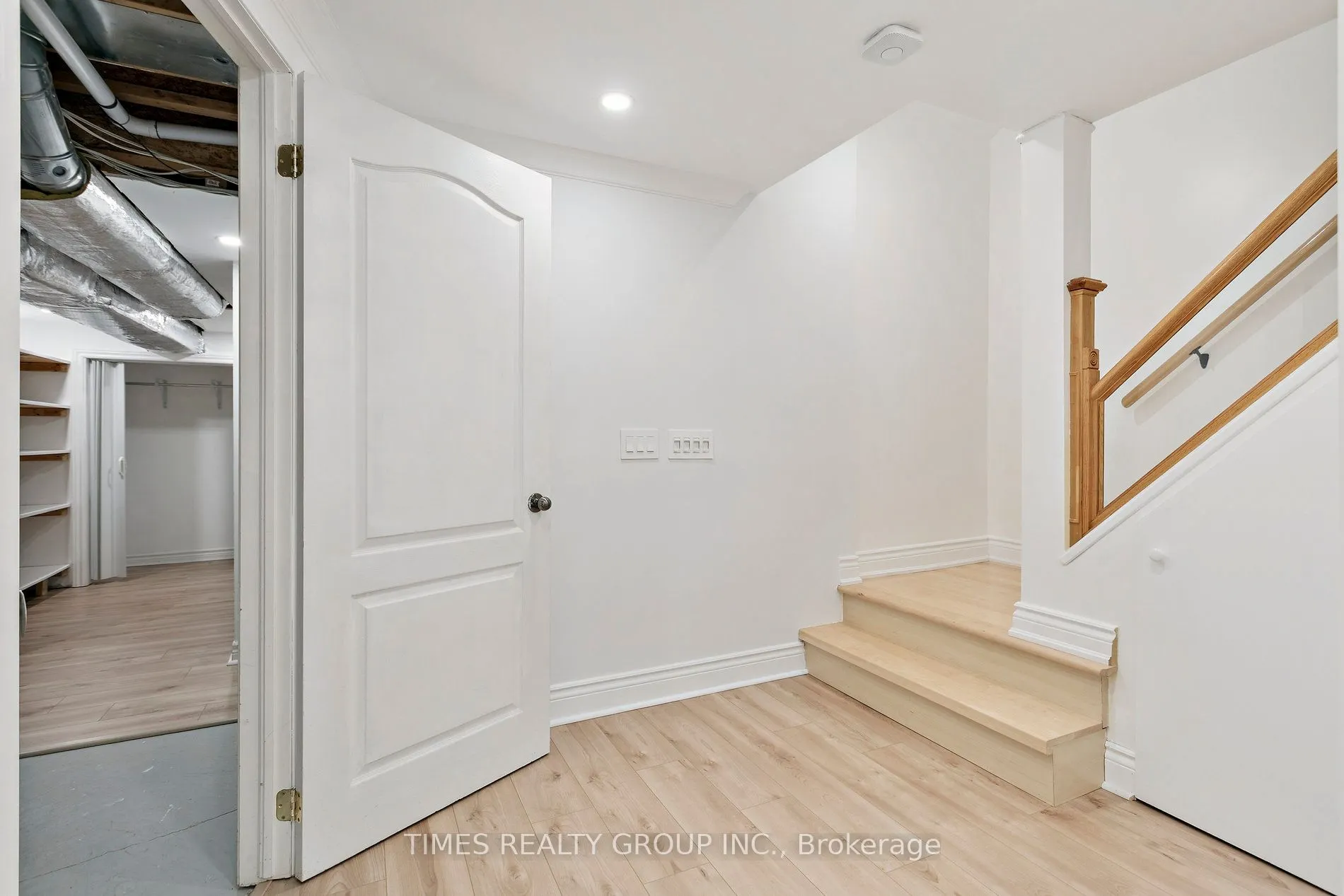 212 Creek Path Avenue