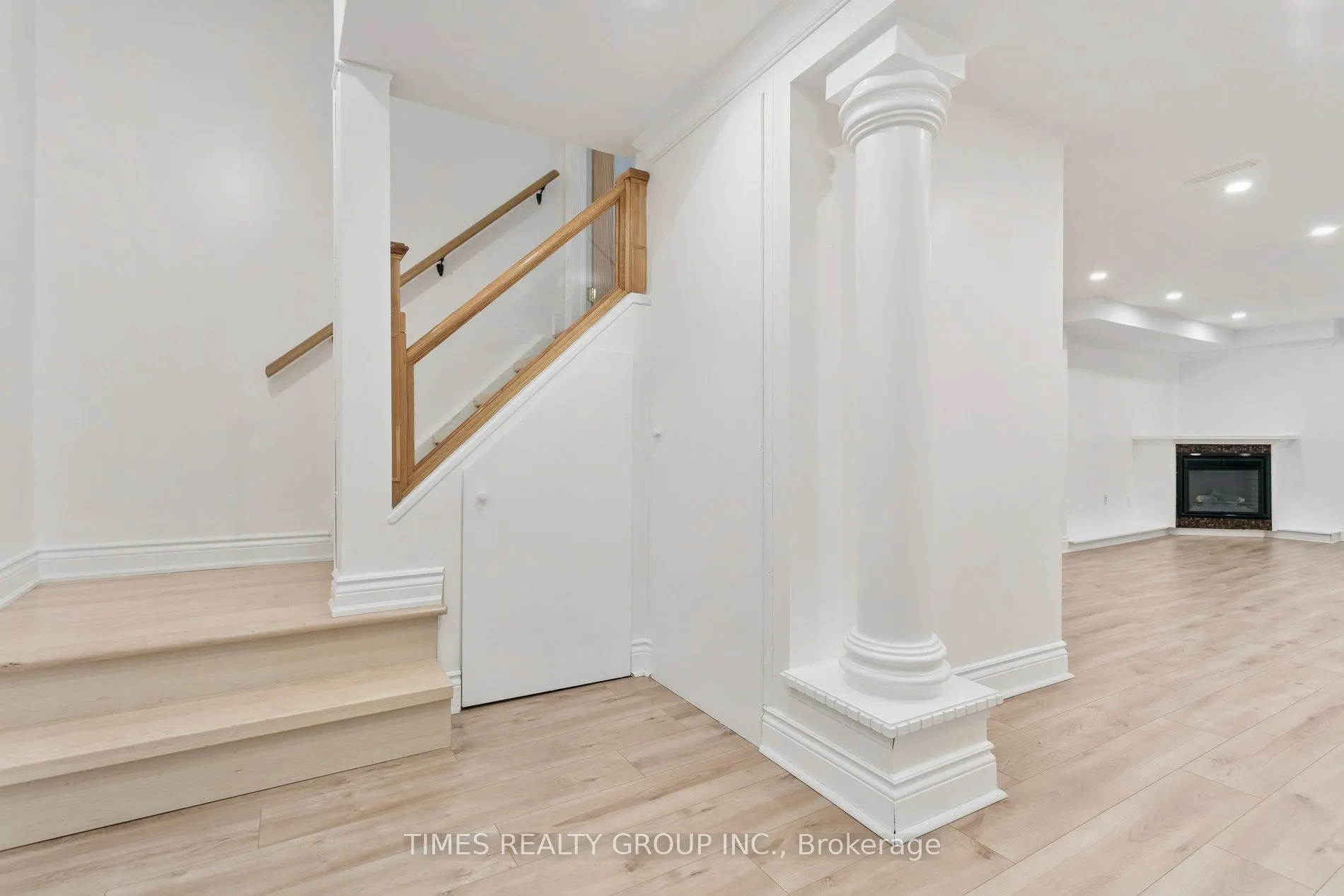 212 Creek Path Avenue