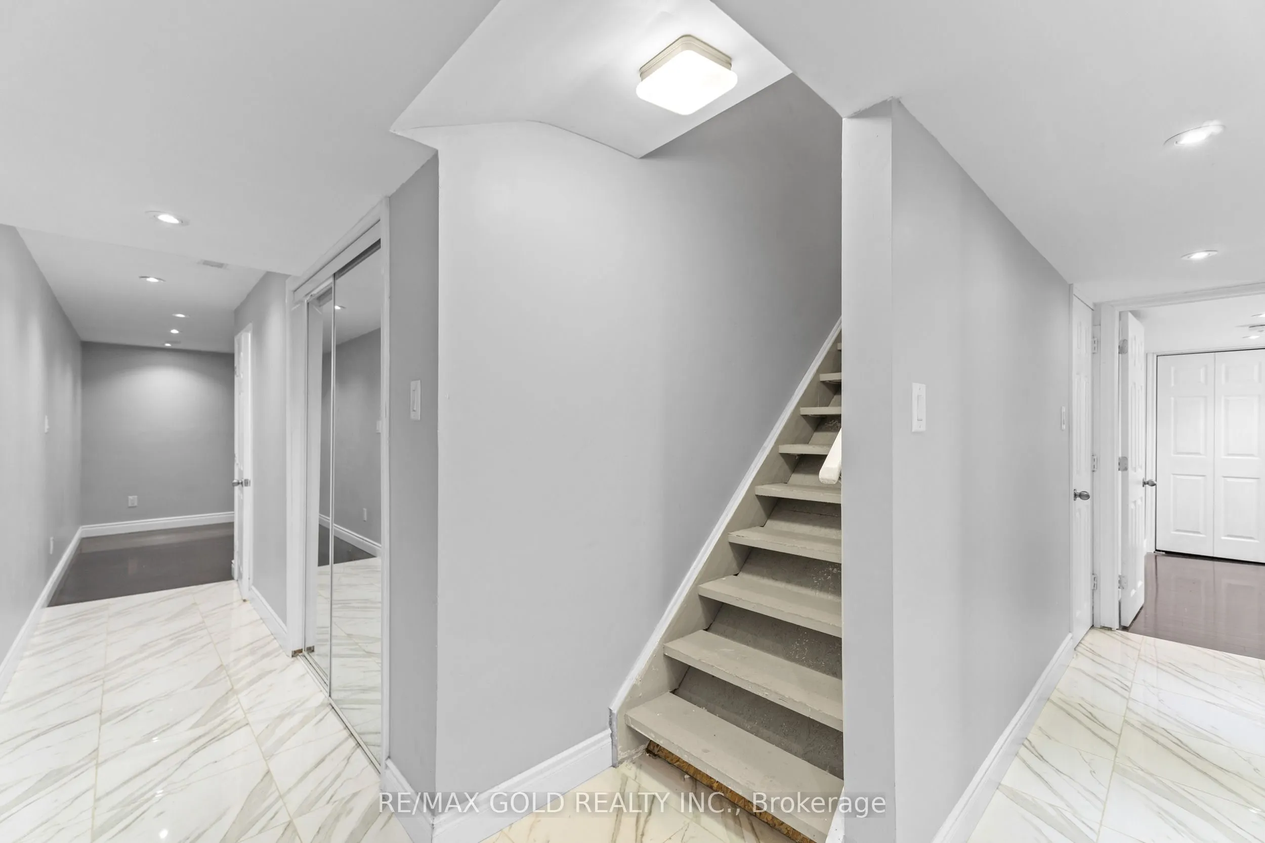 23 Lyric Road
