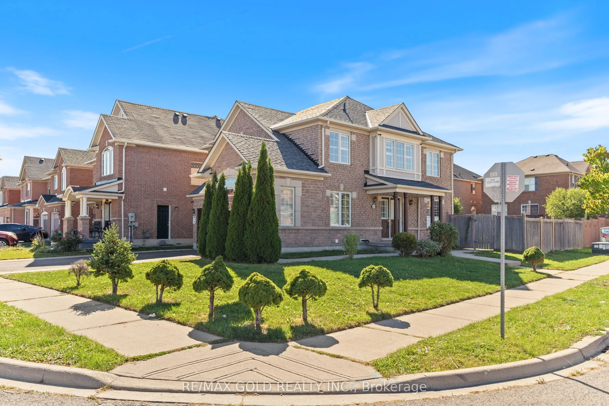 23 Lyric Road
