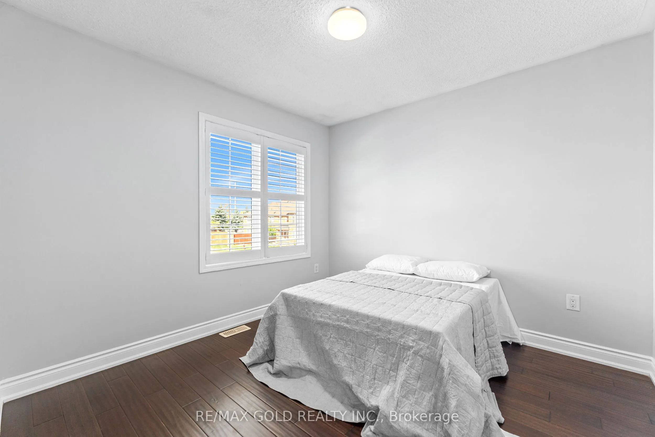 23 Lyric Road