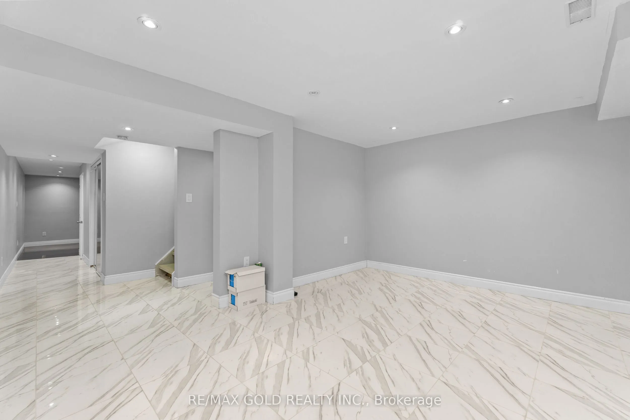 23 Lyric Road