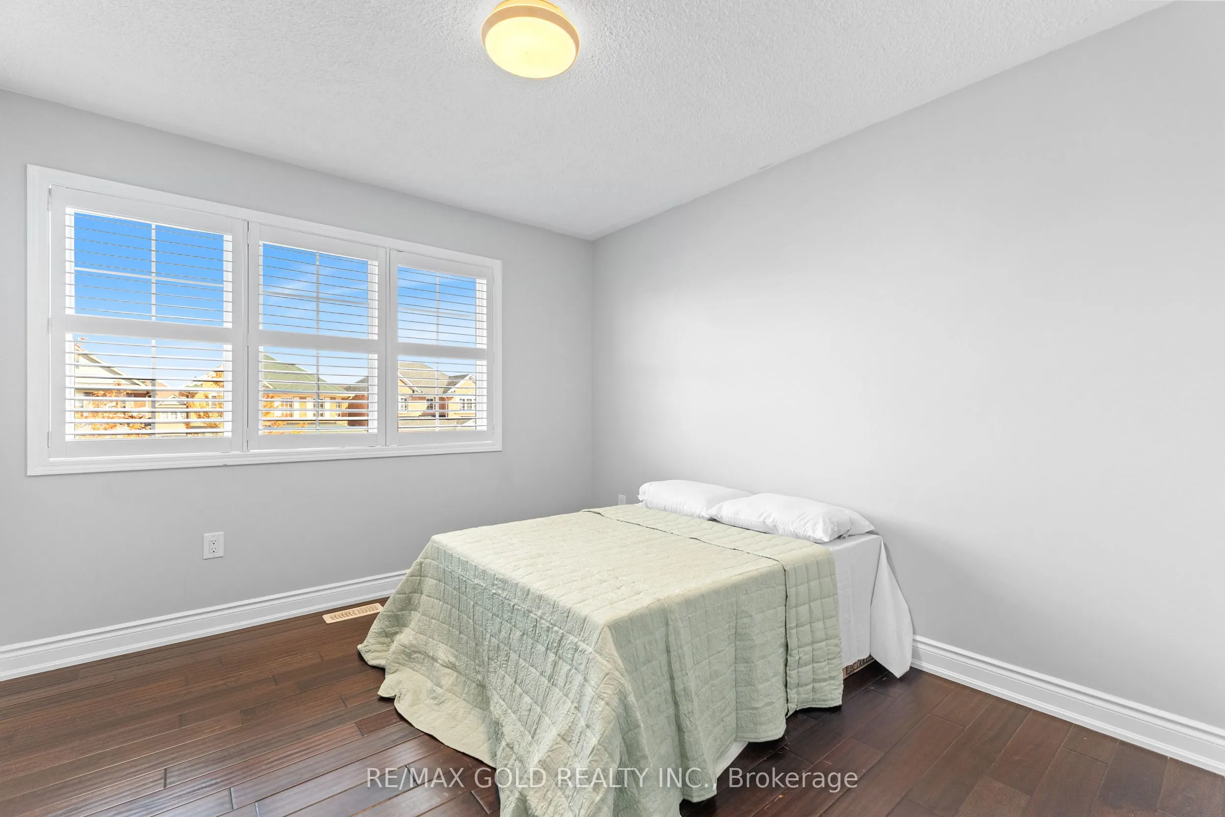 23 Lyric Road