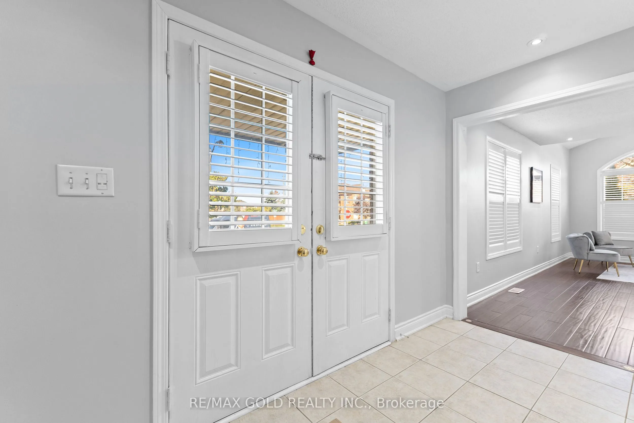 23 Lyric Road