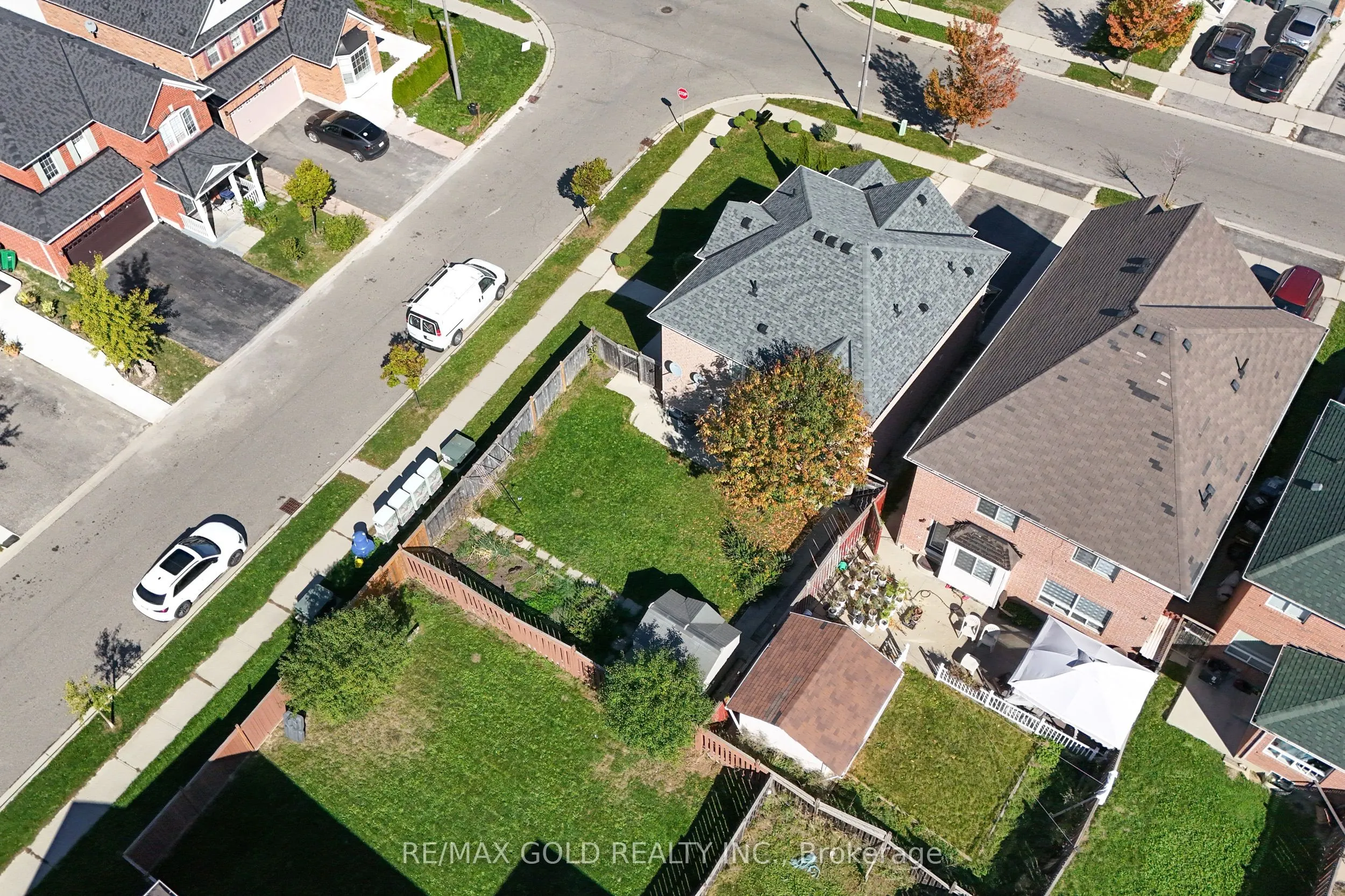 23 Lyric Road