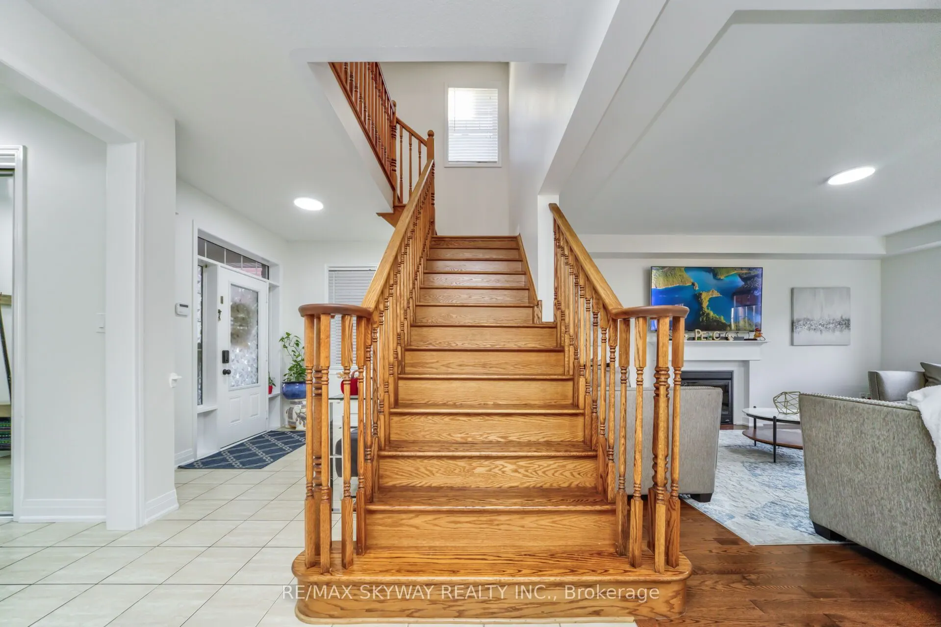 90 Aylesbury Drive