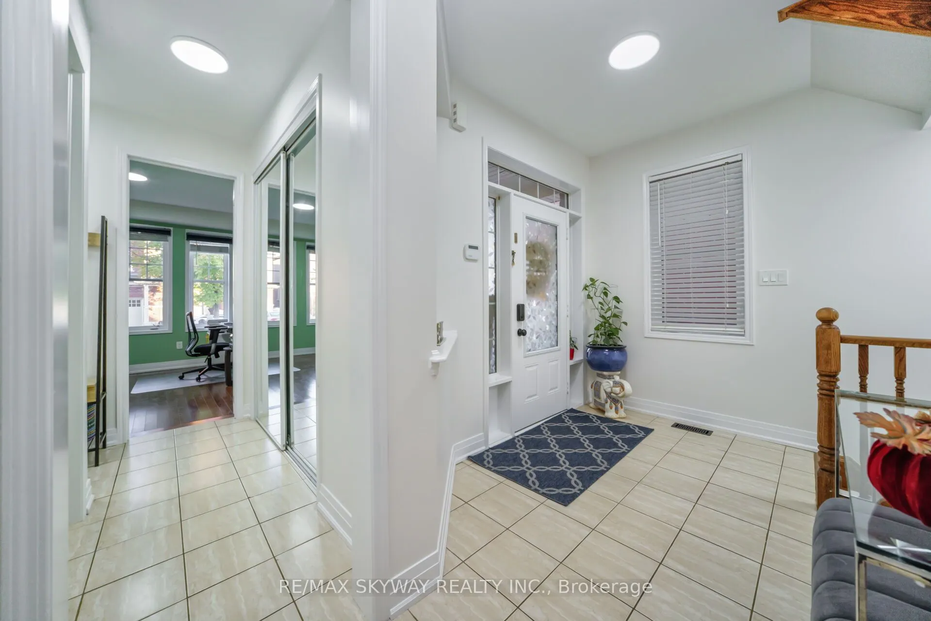 90 Aylesbury Drive