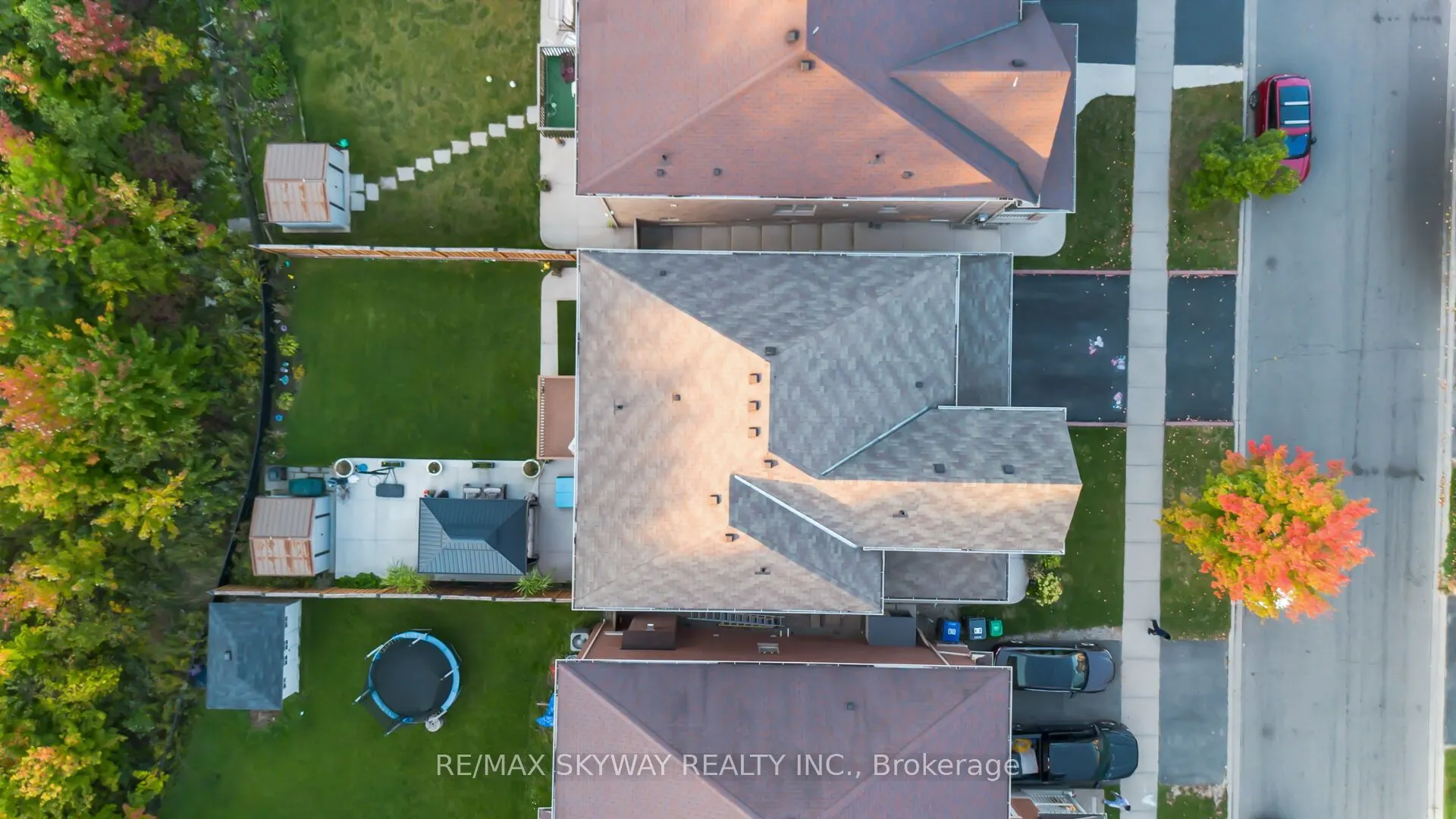 90 Aylesbury Drive